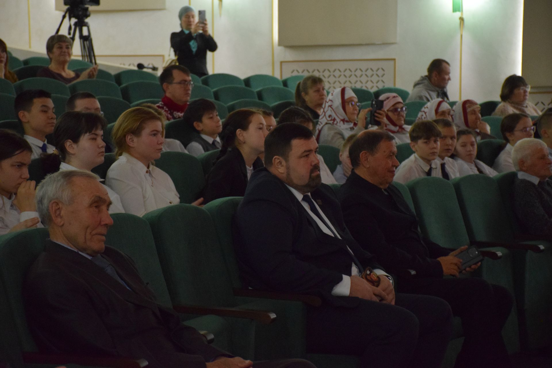 В Нурлате прошел торжественный концерт, посвященный Международному дню инвалидов (+фоторепортаж)