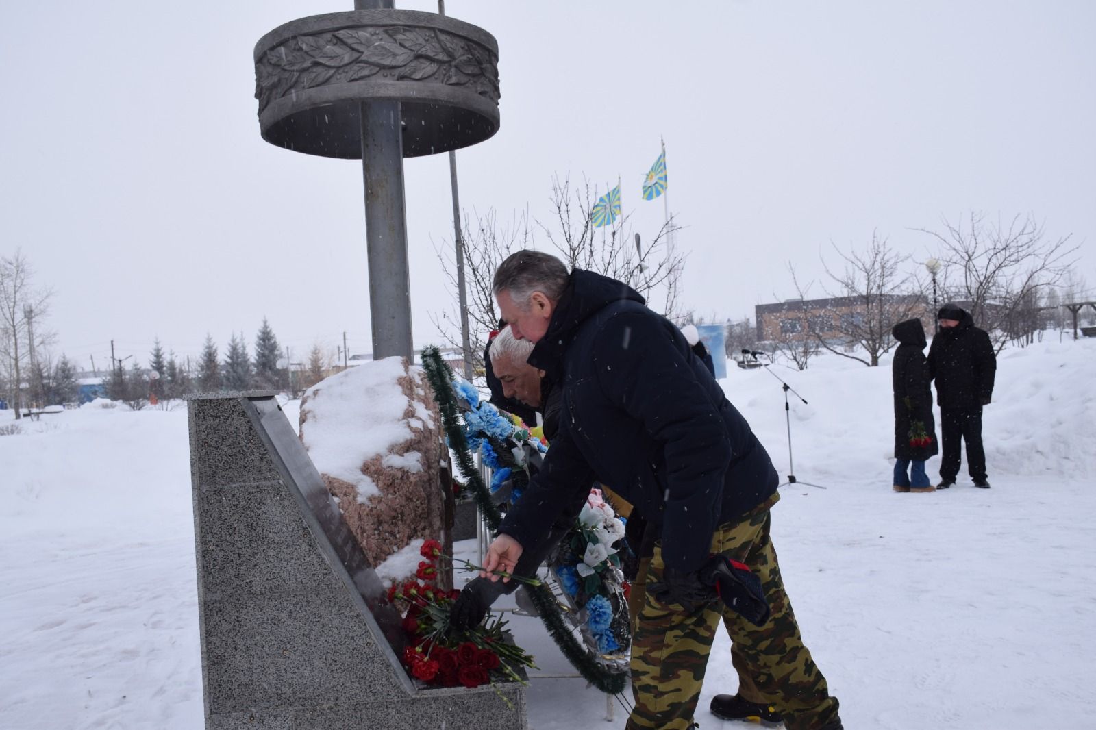 В Нурлате прошел митинг в честь 36-й годовщины вывода советских войск из Афганистана (фоторепортаж)