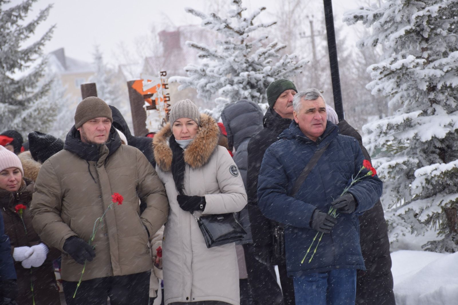 В Нурлате прошел митинг в честь 36-й годовщины вывода советских войск из Афганистана (фоторепортаж)