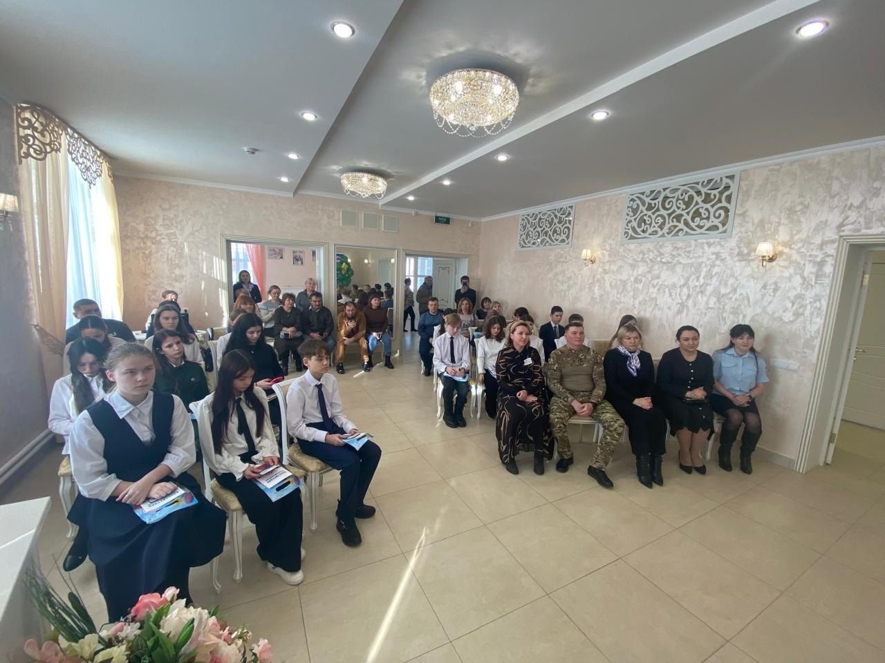 Торжественное вручение паспортов юным нурлатцам в преддверии Дня защитника Отечества прошло в ЗАГСе