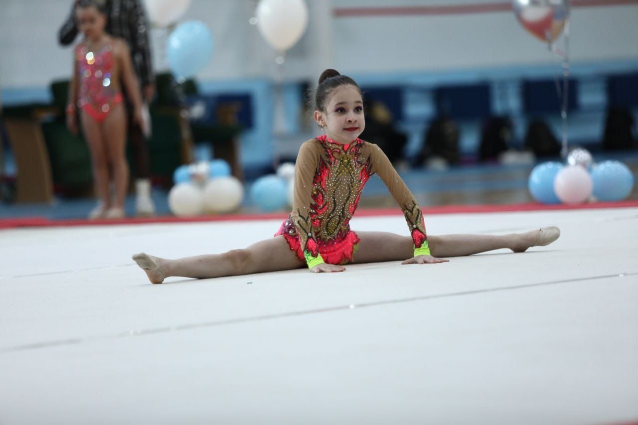 Юные звезды нурлатской гимнастики завоевали 11 медалей на турнире «Золушка»