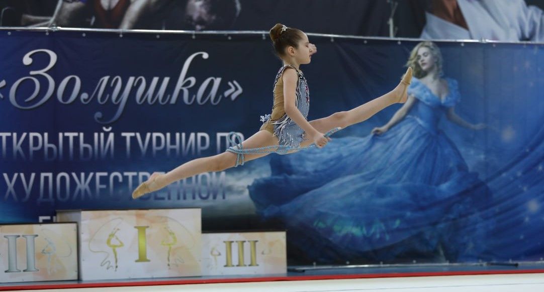 Юные звезды нурлатской гимнастики завоевали 11 медалей на турнире «Золушка»