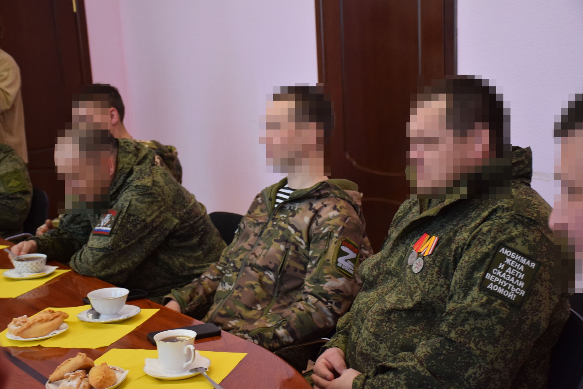 Глава Нурлатского района Дамир Ишкинеев встретился с бойцами СВО, прибывшими в краткосрочный отпуск