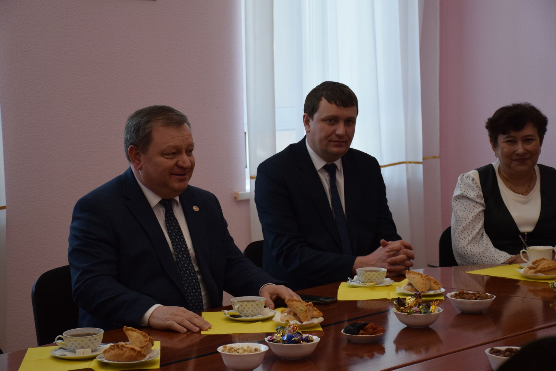 Глава Нурлатского района Дамир Ишкинеев встретился с бойцами СВО, прибывшими в краткосрочный отпуск