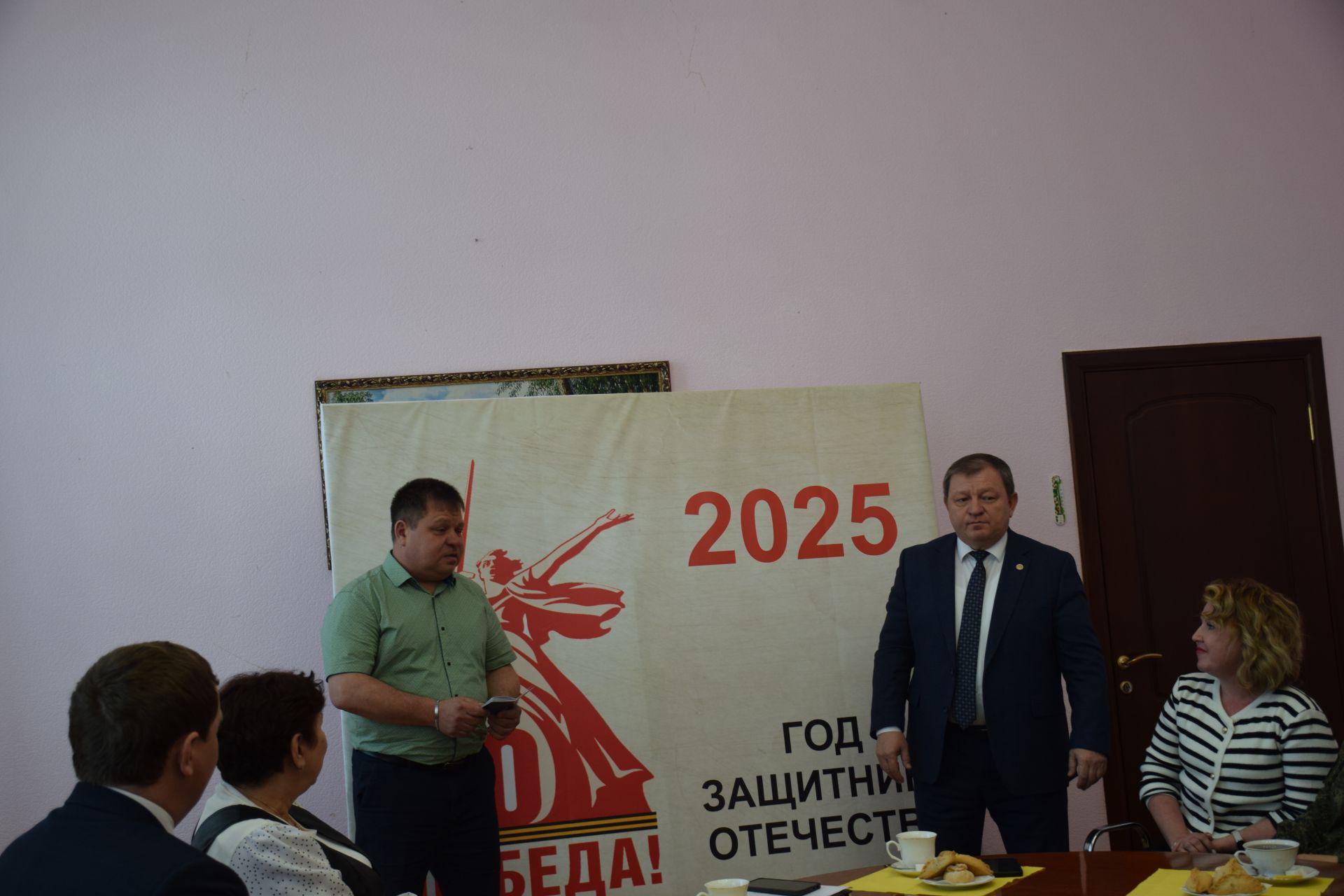 Глава Нурлатского района Дамир Ишкинеев встретился с бойцами СВО, прибывшими в краткосрочный отпуск