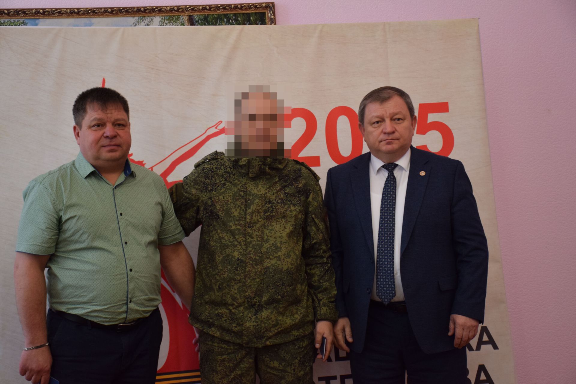 Глава Нурлатского района Дамир Ишкинеев встретился с бойцами СВО, прибывшими в краткосрочный отпуск