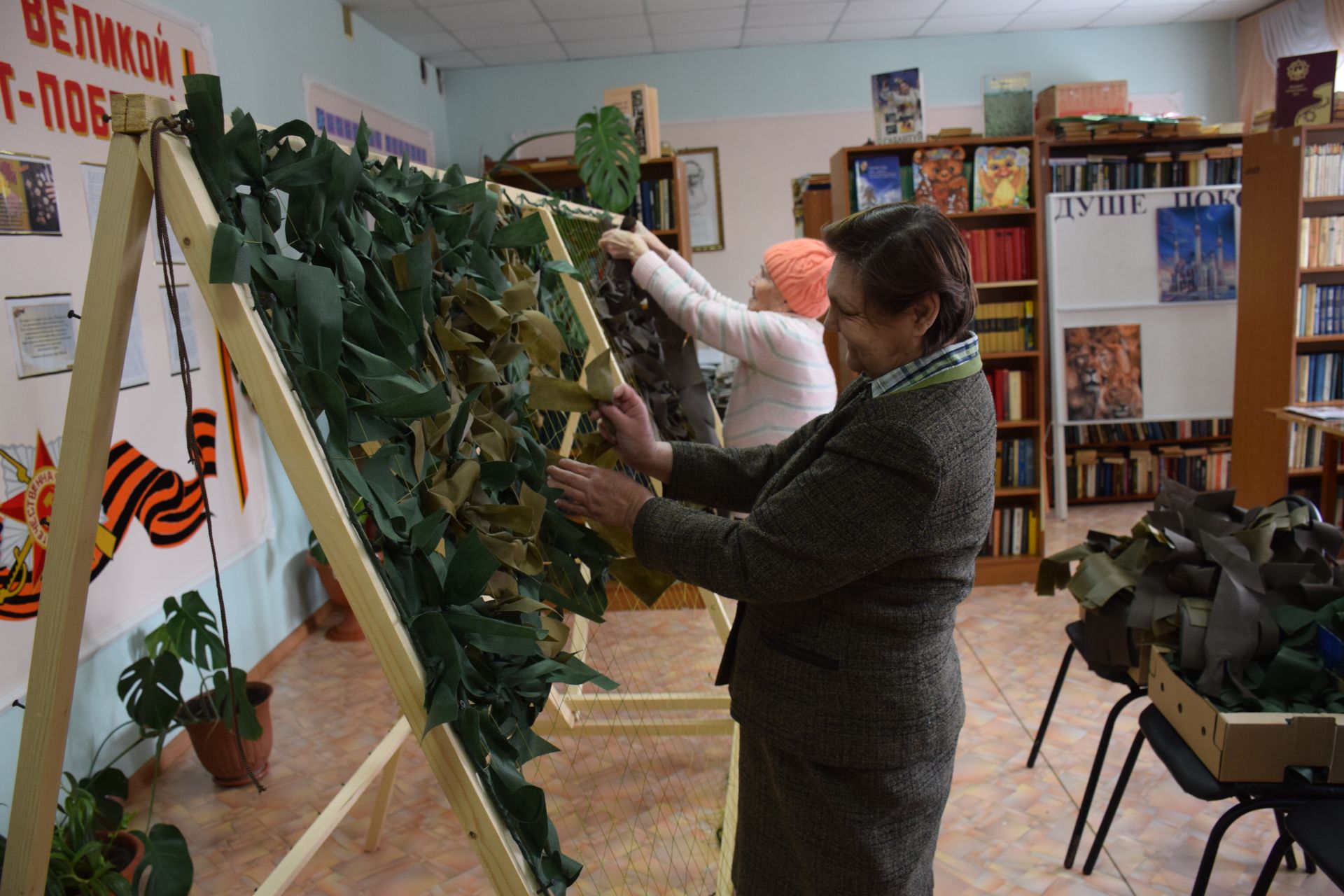 В Нурлате 101-летней труженице тыла вручили медаль к 80-летию Победы