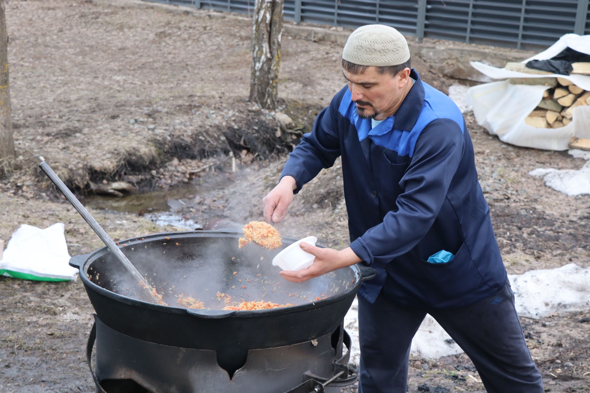 Дамир Ишкинеев поздравил нурлатцев с праздником Ураза-байрам