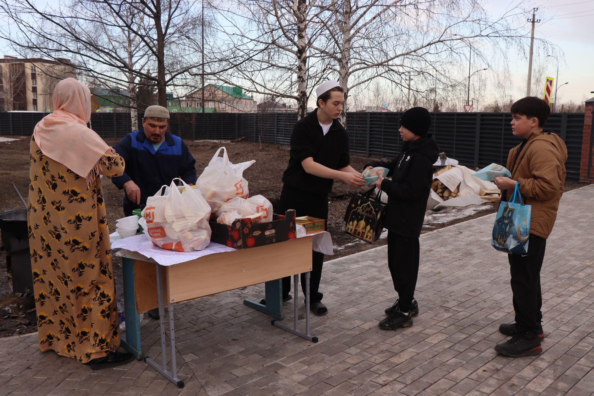 Дамир Ишкинеев поздравил нурлатцев с праздником Ураза-байрам