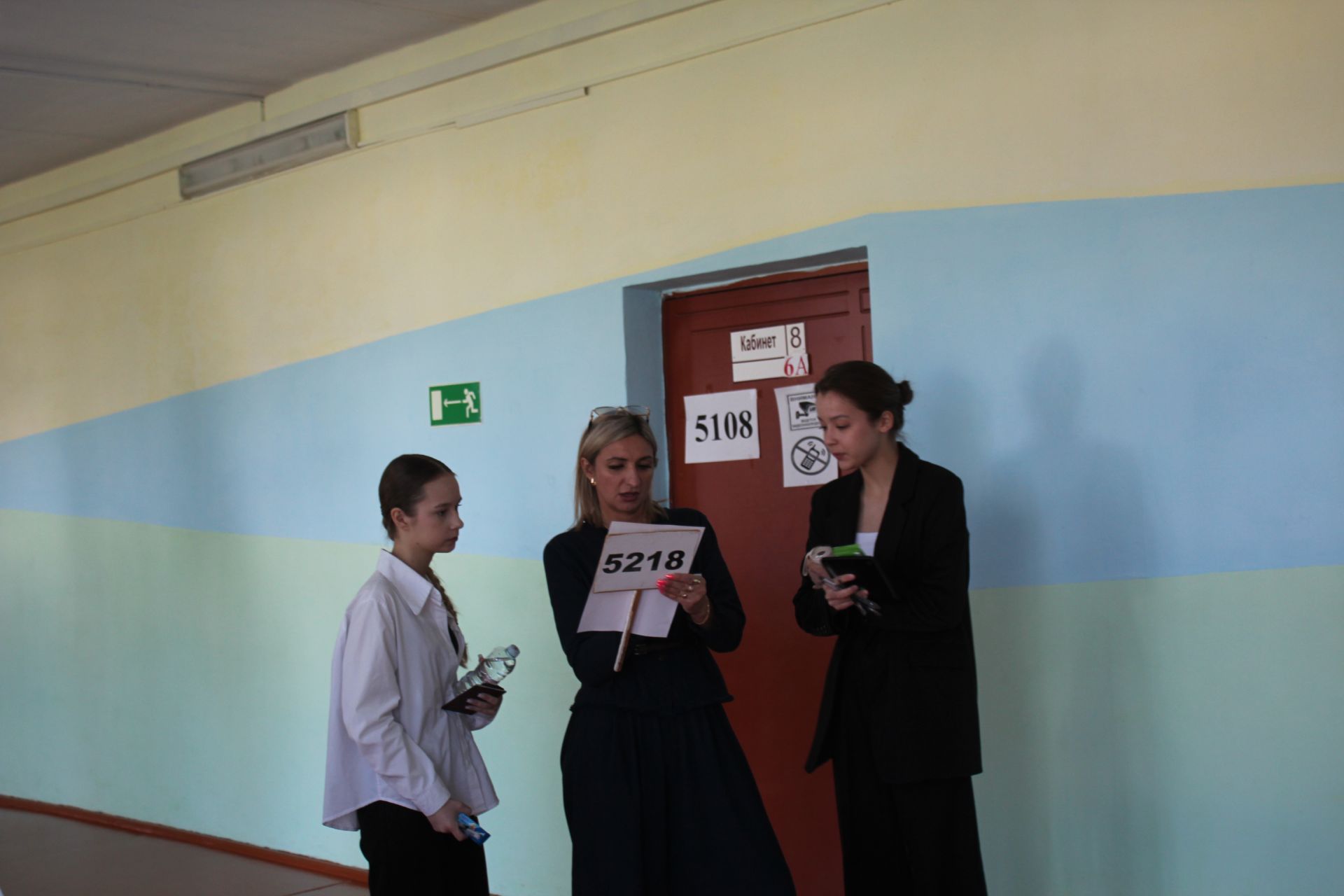 В Нурлате стартовала основная волна ЕГЭ: выпускники приступили к сдаче химии, истории и литературы