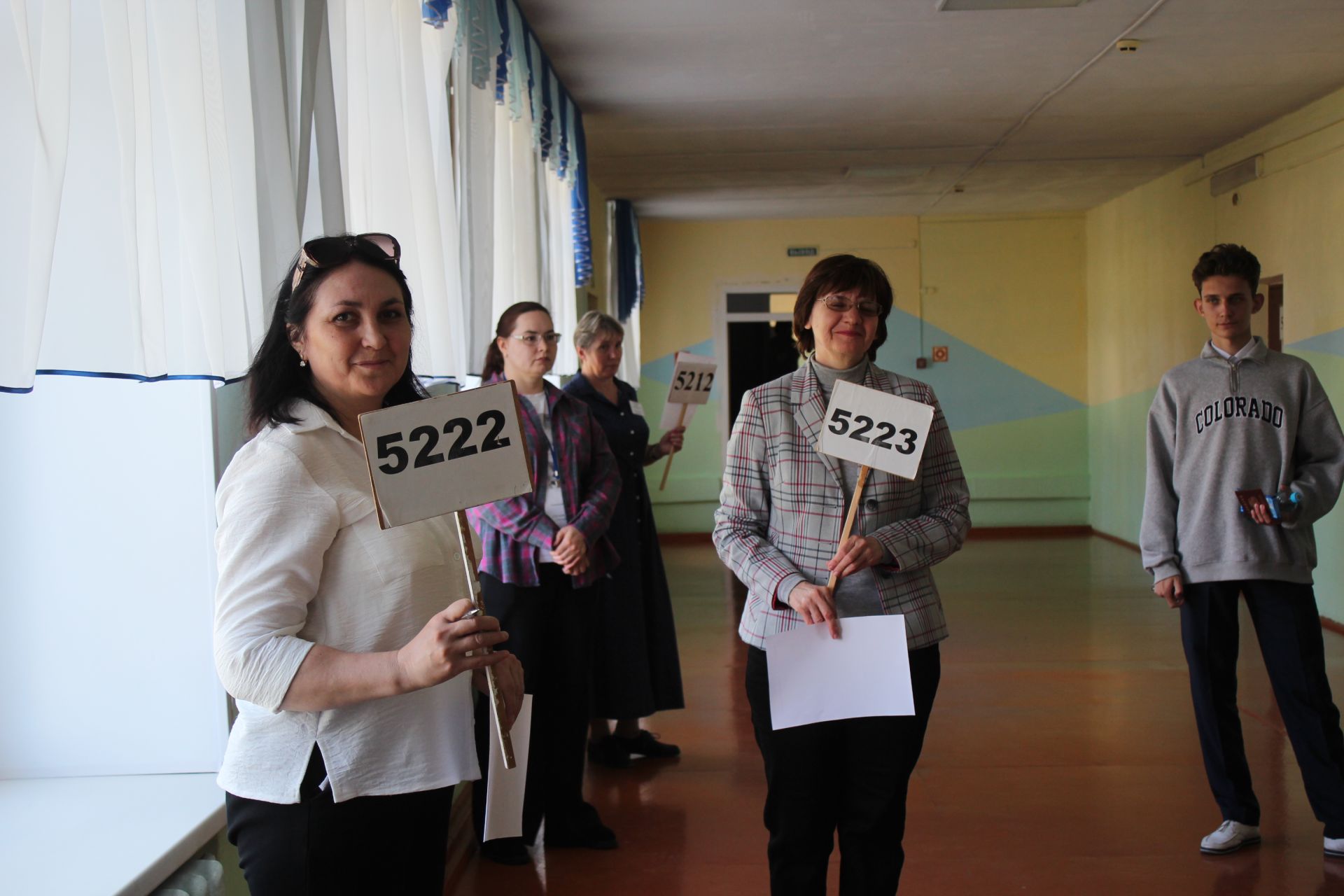 В Нурлате стартовала основная волна ЕГЭ: выпускники приступили к сдаче химии, истории и литературы