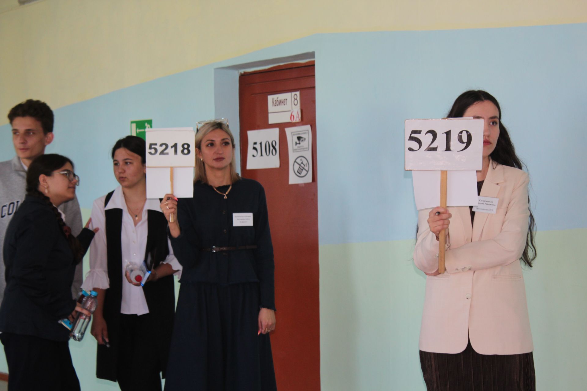 В Нурлате стартовала основная волна ЕГЭ: выпускники приступили к сдаче химии, истории и литературы