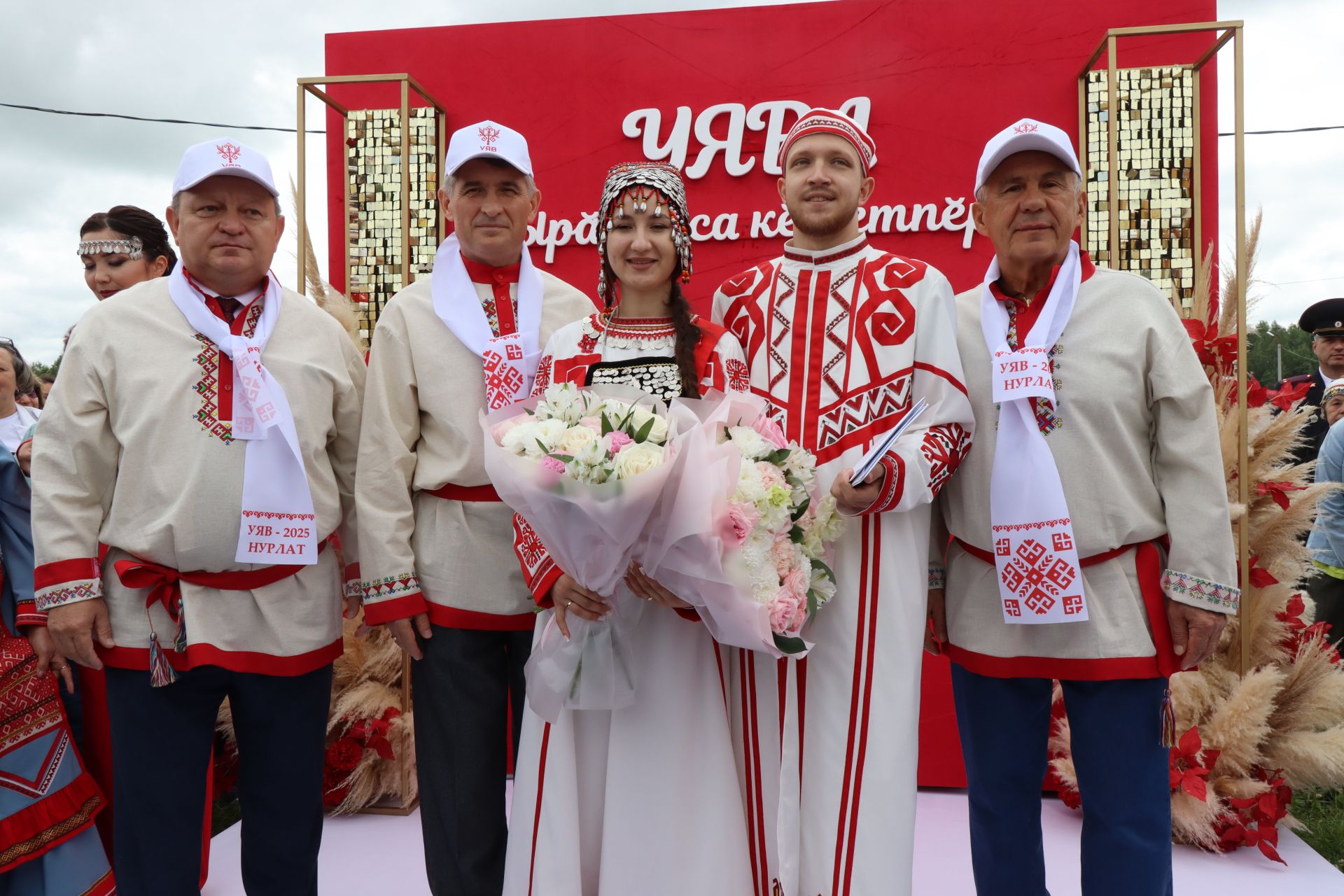 Молодожены Игорь Мамонов и Ирина Савгачева сказали «Да!» на республиканском празднике Уяв в Нурлате