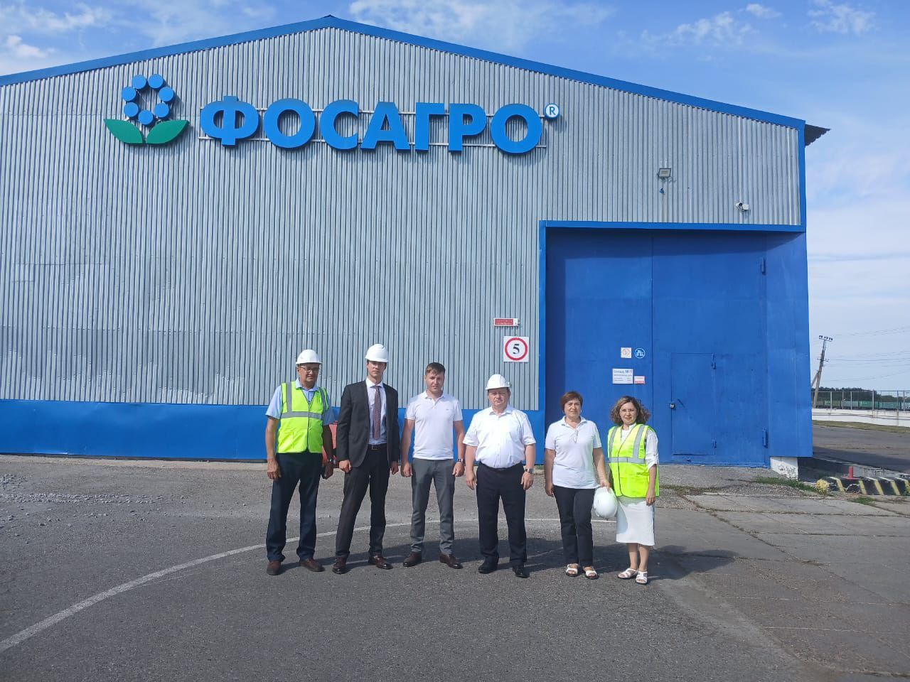 Дамир Ишкинеев оценил работу логистического комплекса «ФосАгро-Волга» в Нурлате
