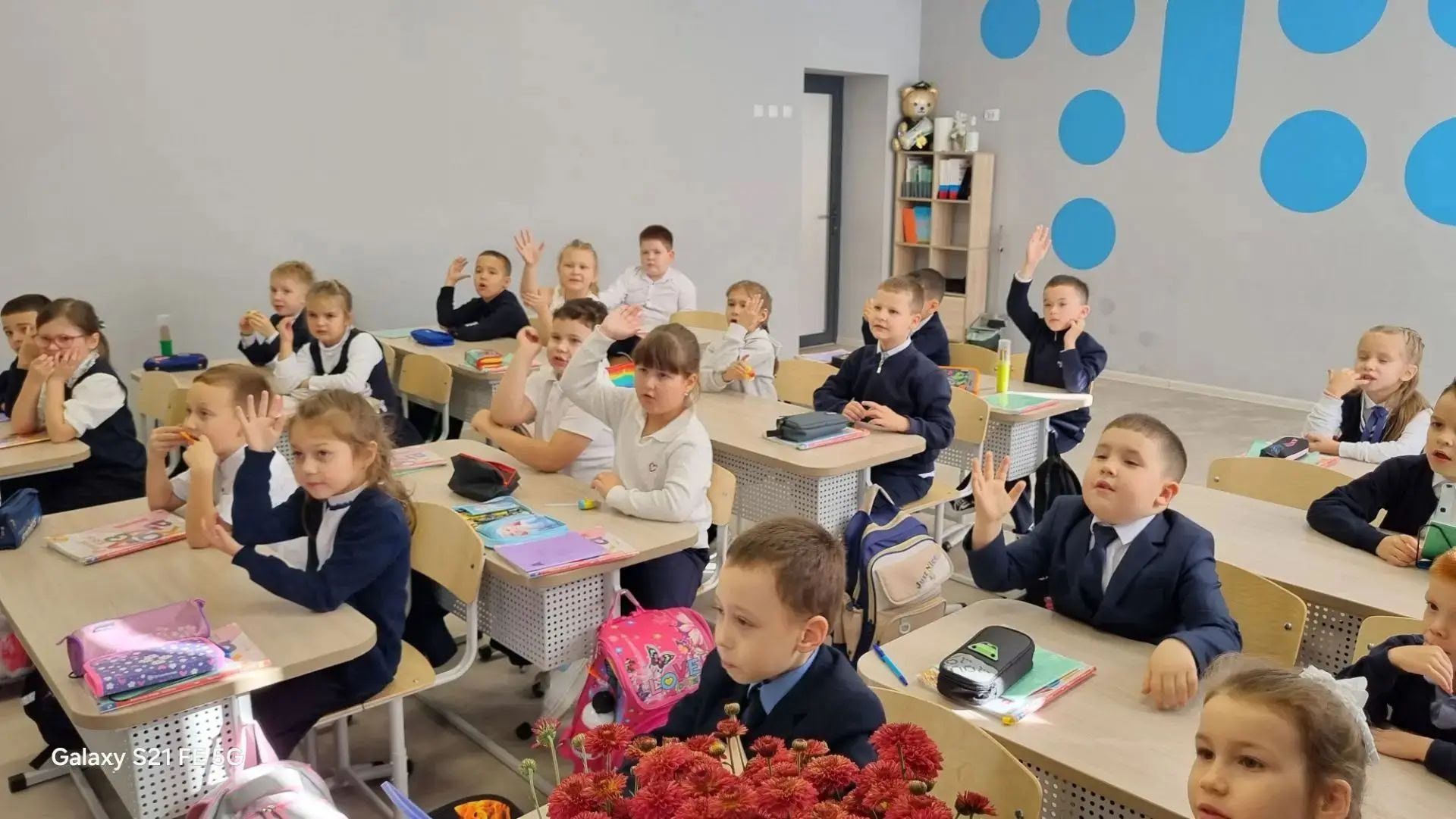Семиклассники школы №4 Нурлата провели урок безопасности для первоклассников
