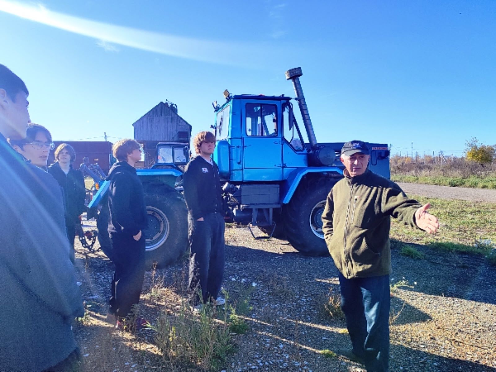 Студенты Нурлатского аграрного техникума побывали в фермерском хозяйстве Али Алиева