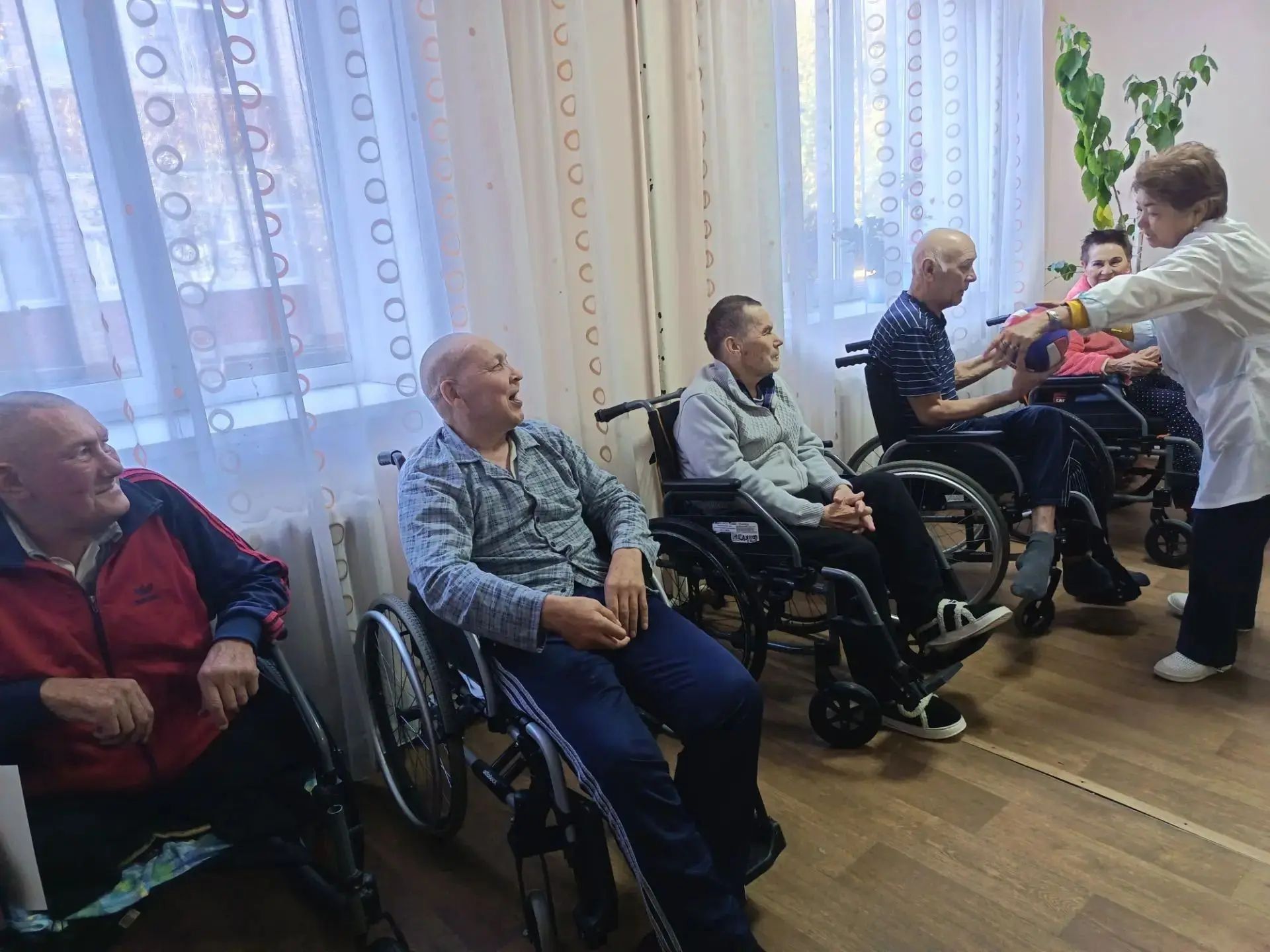 В Нурлатском доме-интернате прошли спортивные состязания для старшего поколения