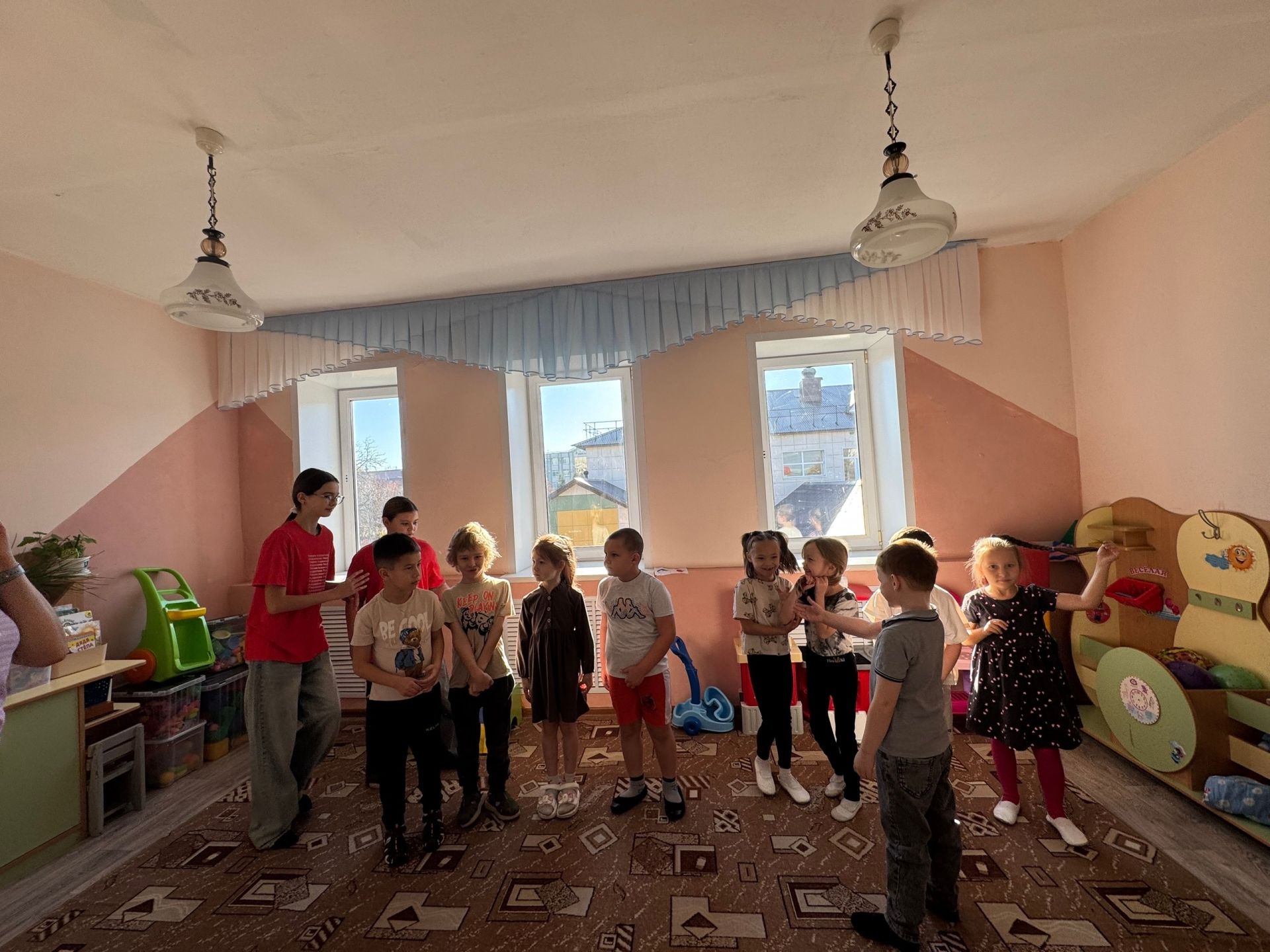 «Первые» Нурлата провели зарядку для малышей из «Родничка»