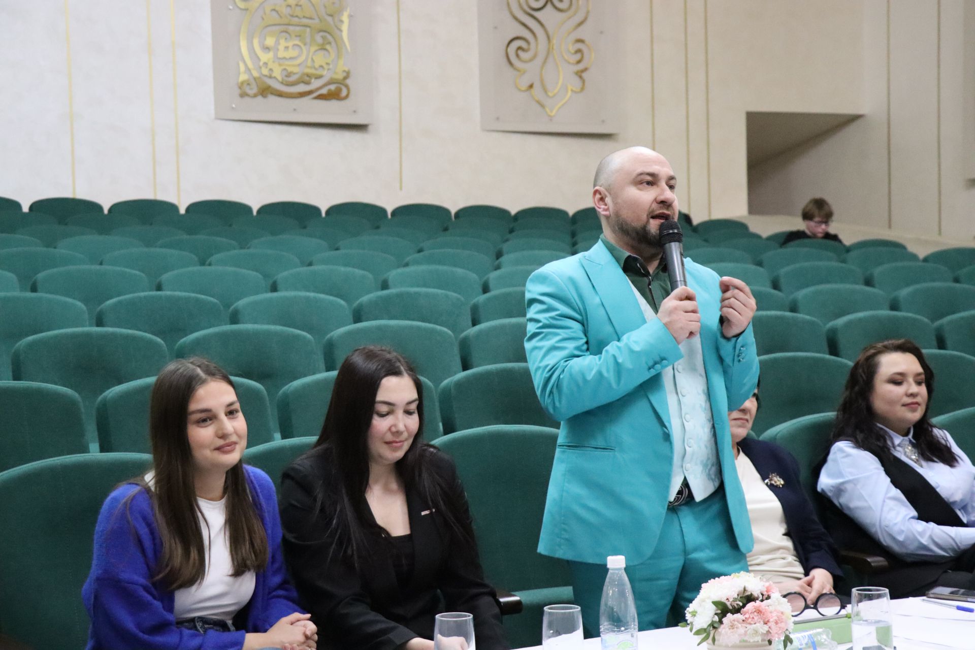 Смех, драйв и чистый задор: в Нурлате выбрали лучшие команды КВН