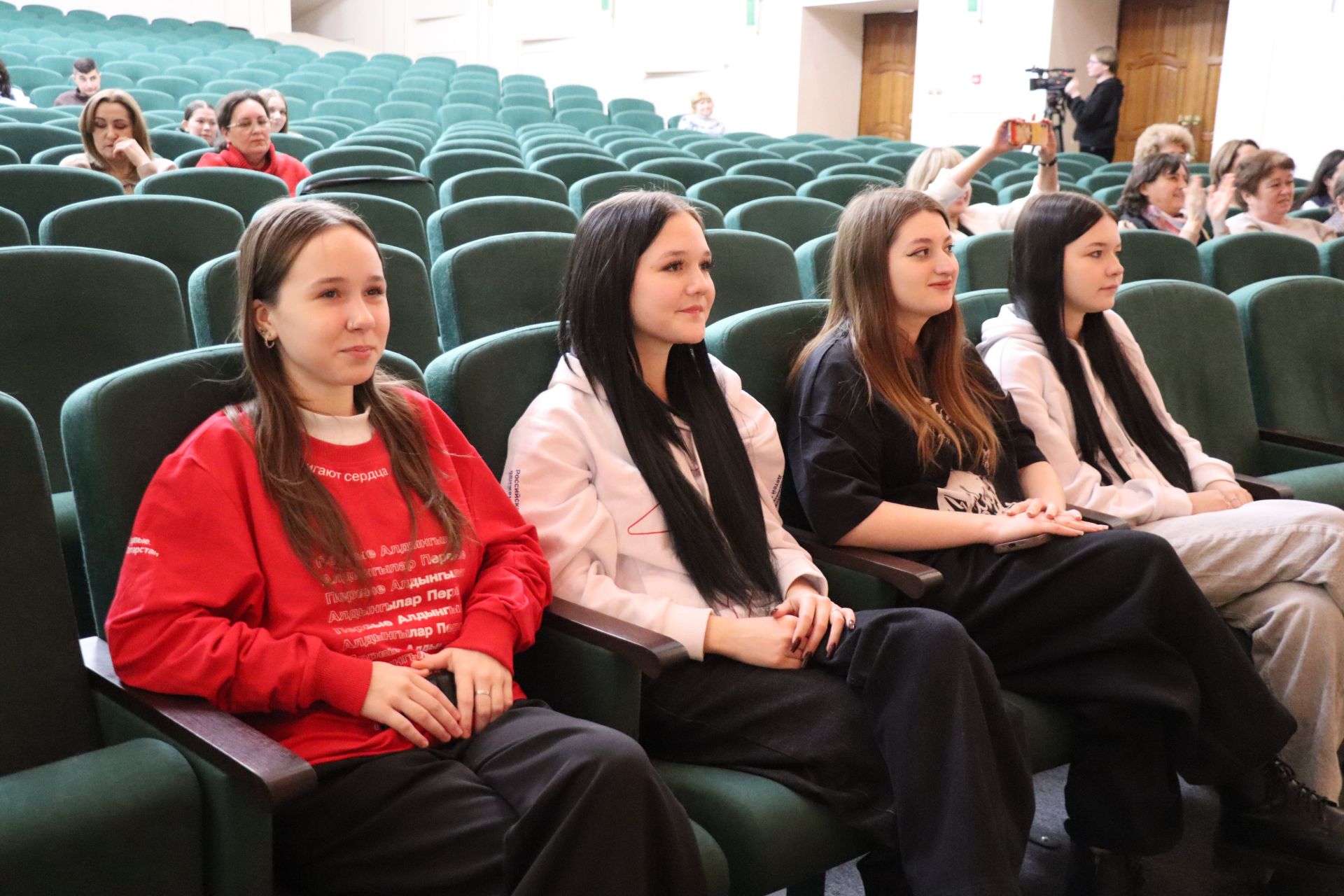 Смех, драйв и чистый задор: в Нурлате выбрали лучшие команды КВН
