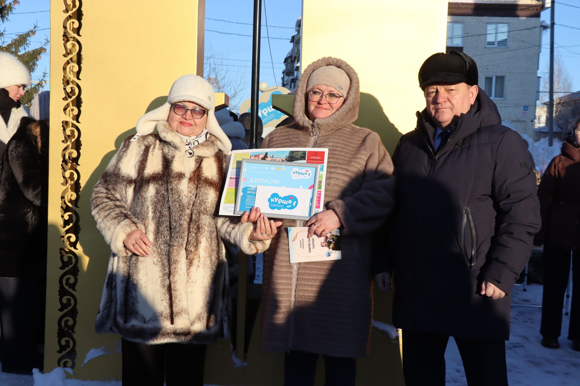 В сквере Журналистов города Нурлат открыли «Древо дружбы»