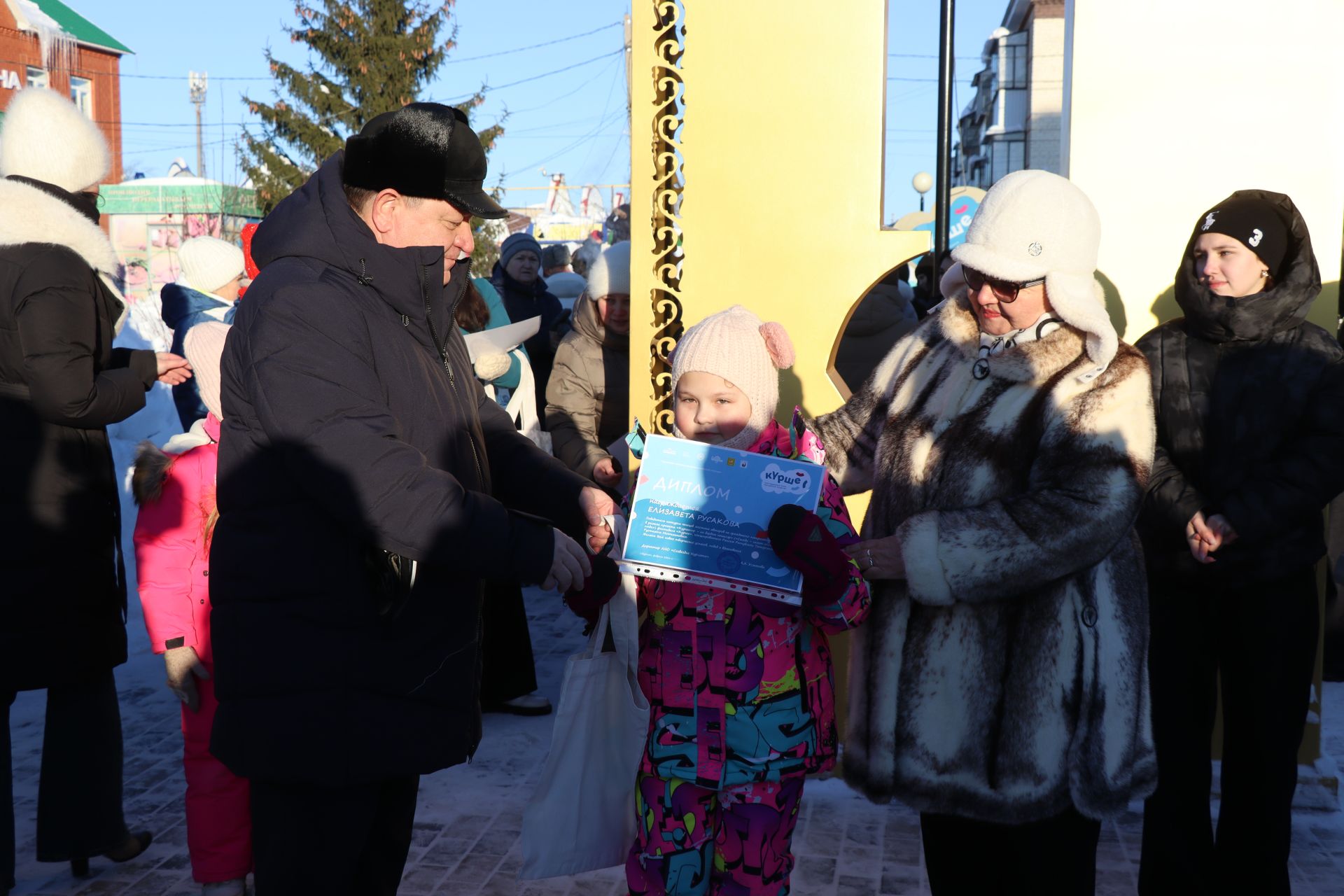 В сквере Журналистов города Нурлат открыли «Древо дружбы»