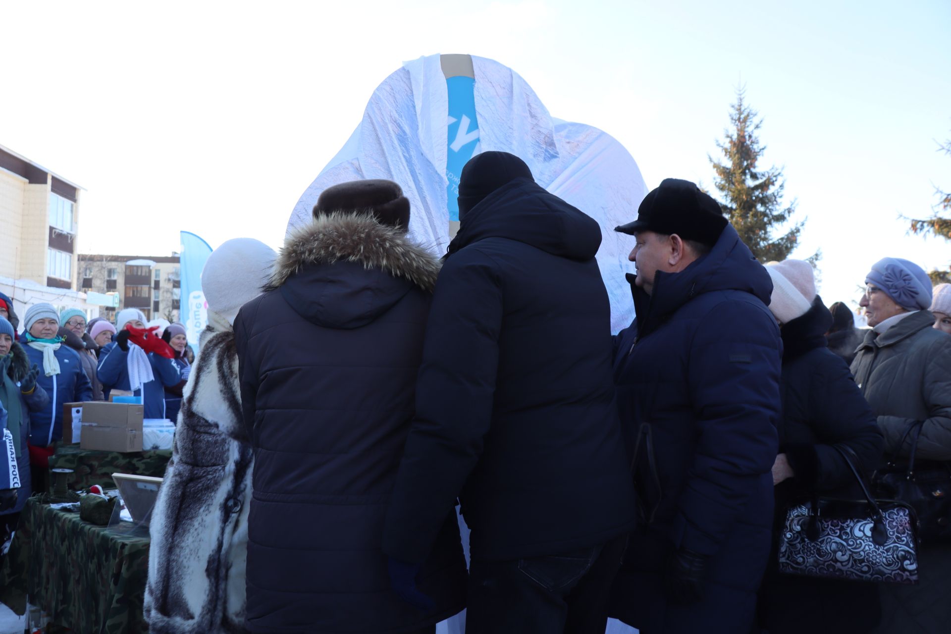 В сквере Журналистов города Нурлат открыли «Древо дружбы»