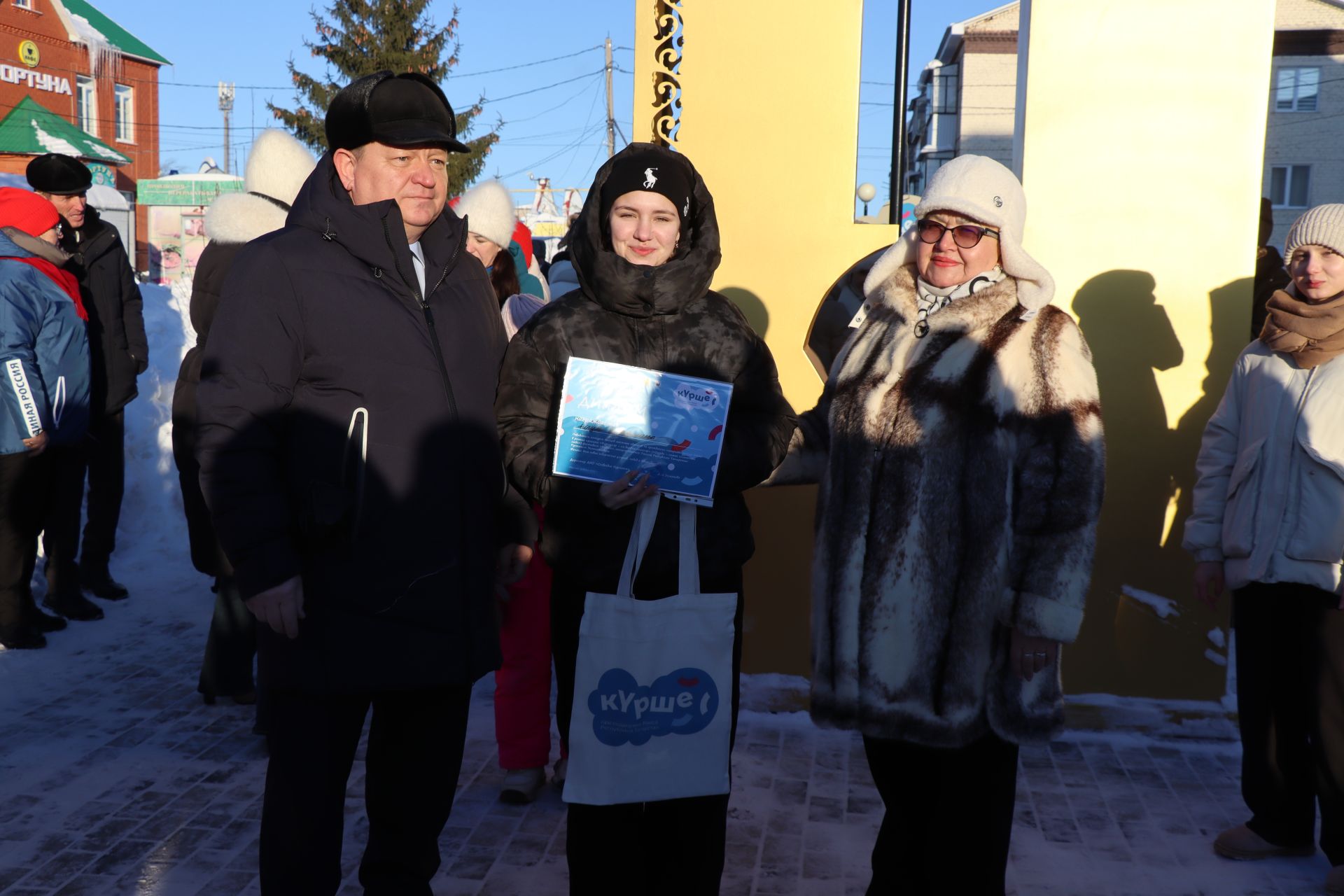 В сквере Журналистов города Нурлат открыли «Древо дружбы»