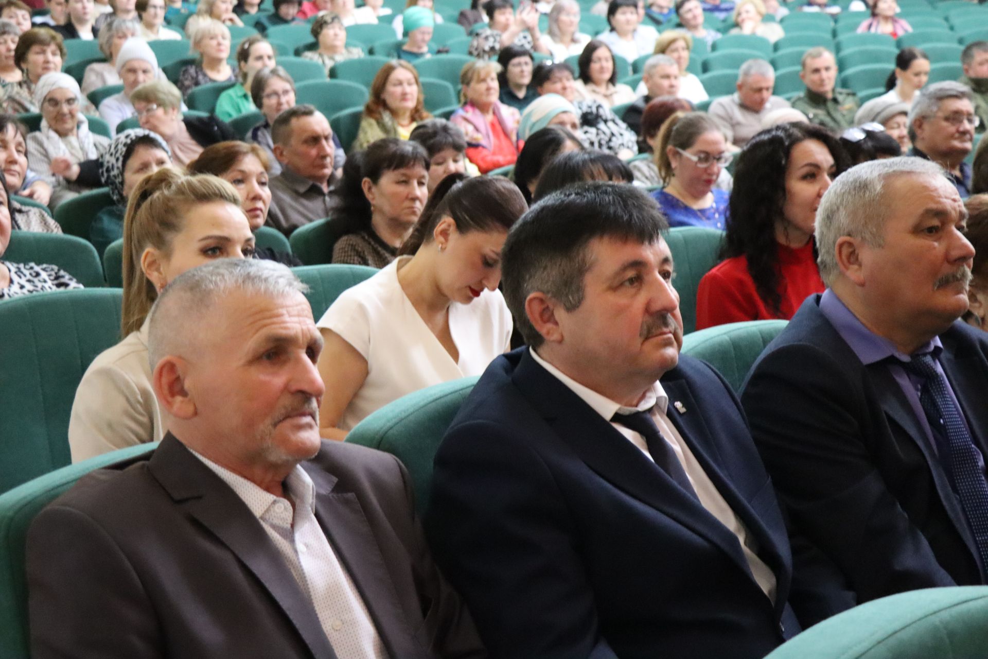 Свет творческих сердец: в Нурлате чествовали работников культуры