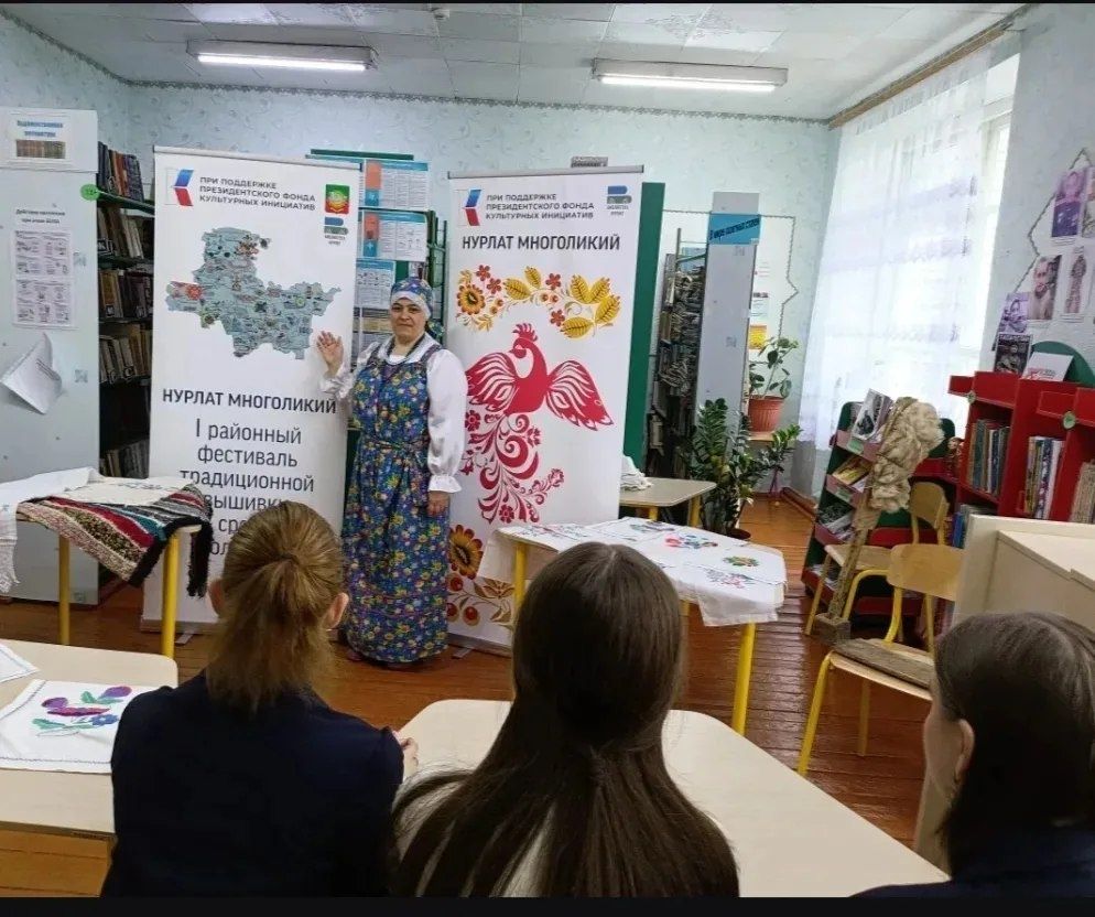 В Селенгушах детям раскрыли секреты народных узоров