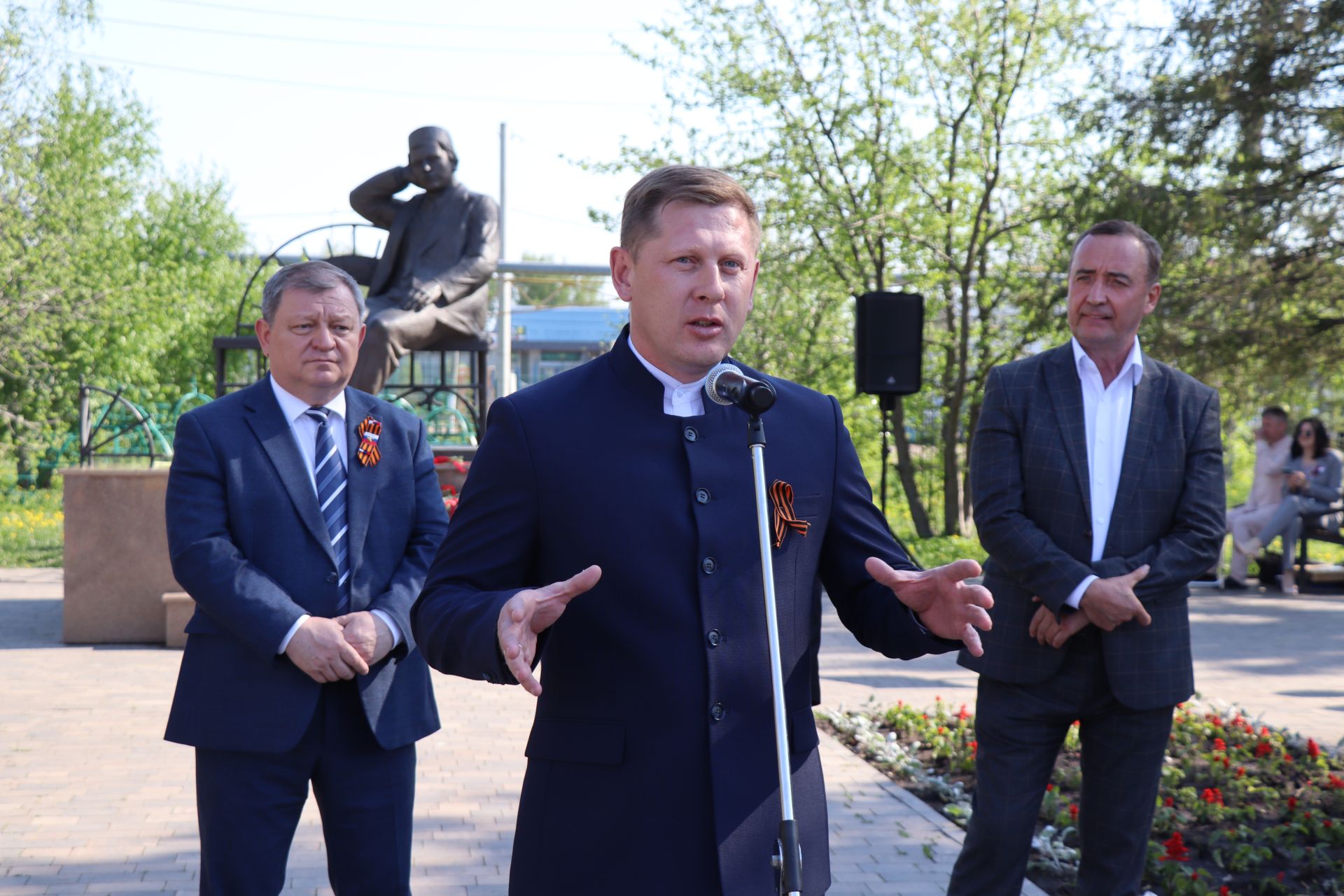 Свет путеводной звезды татарского театра: Нурлат торжественно встретил 140-летие Габдуллы Кариева
