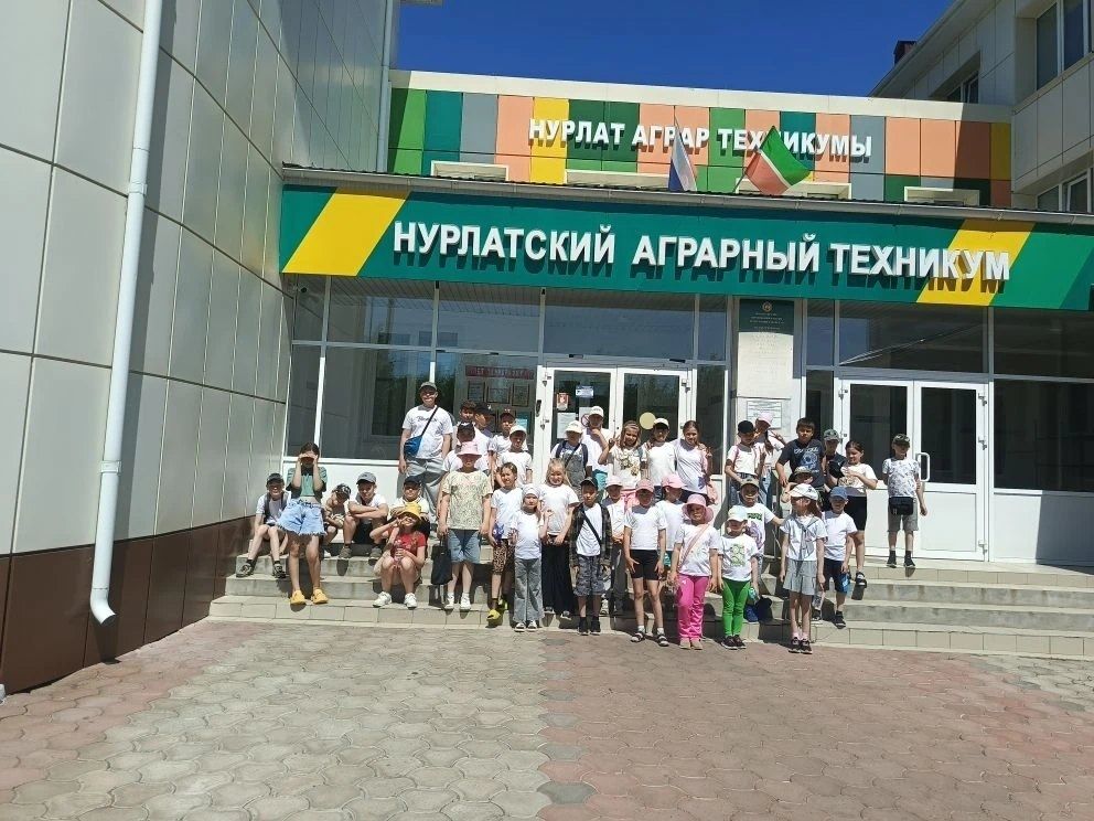 Ученики школы №8 Нурлата посетили с экскурсией Нурлатский аграрный техникум