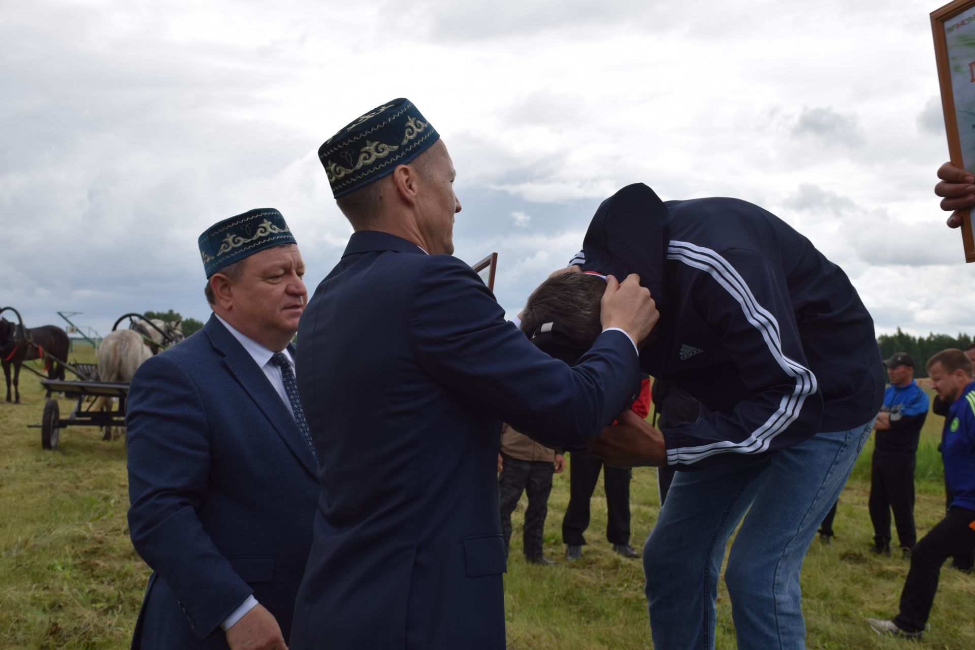 Главный приз главы на Сабантуе Нурлата завоевал Липтон из «Нурлат-Агро»