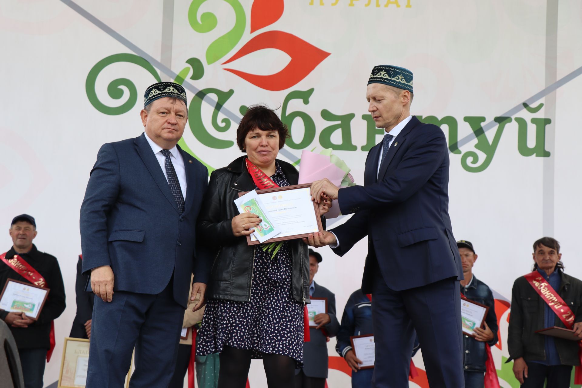 В гармонии традиций и дружбы: в Нурлате с грандиозным размахом отпраздновали Сабантуй