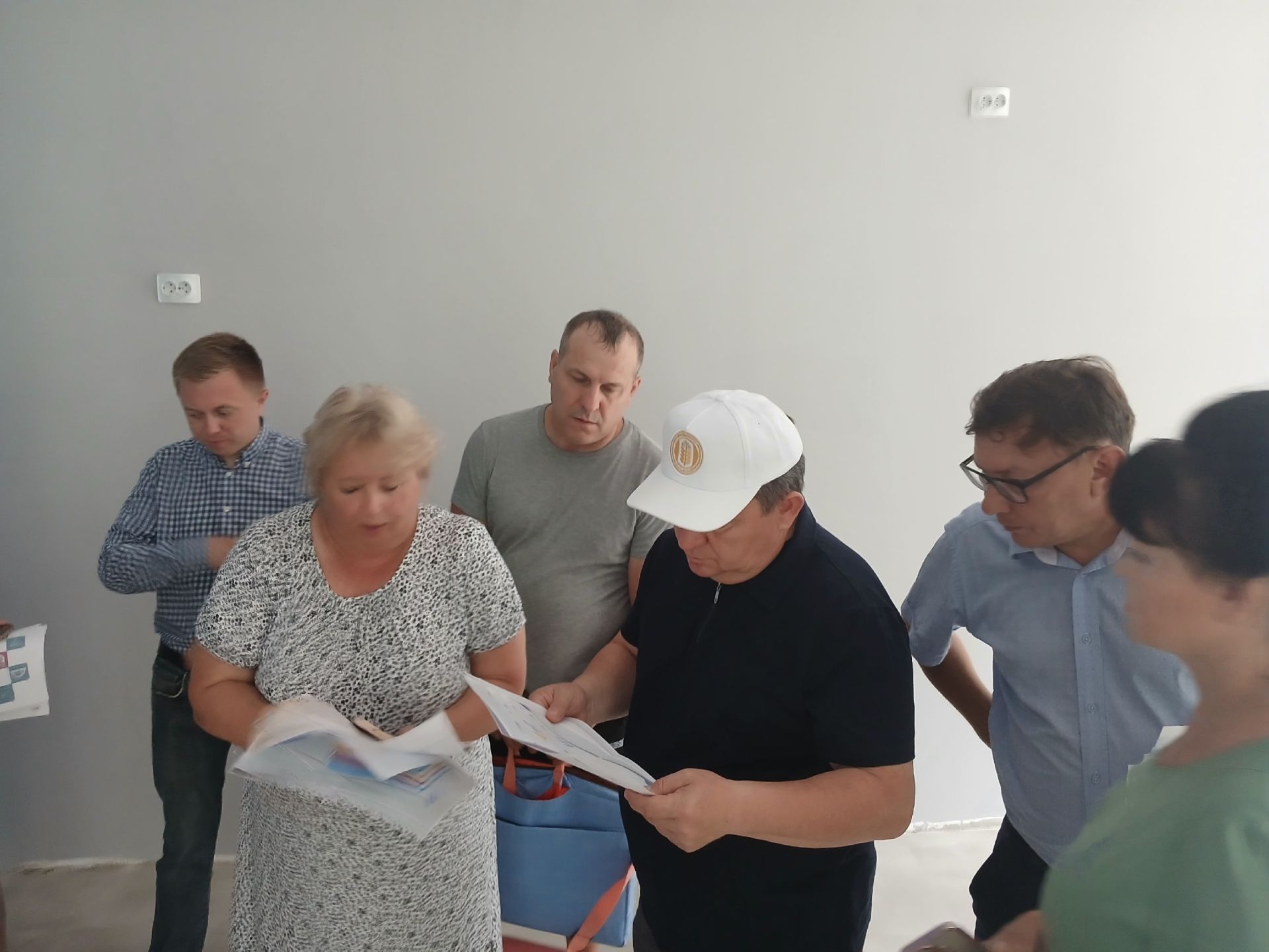 Дамир Ишкинеев провёл рабочее совещание в школе №4