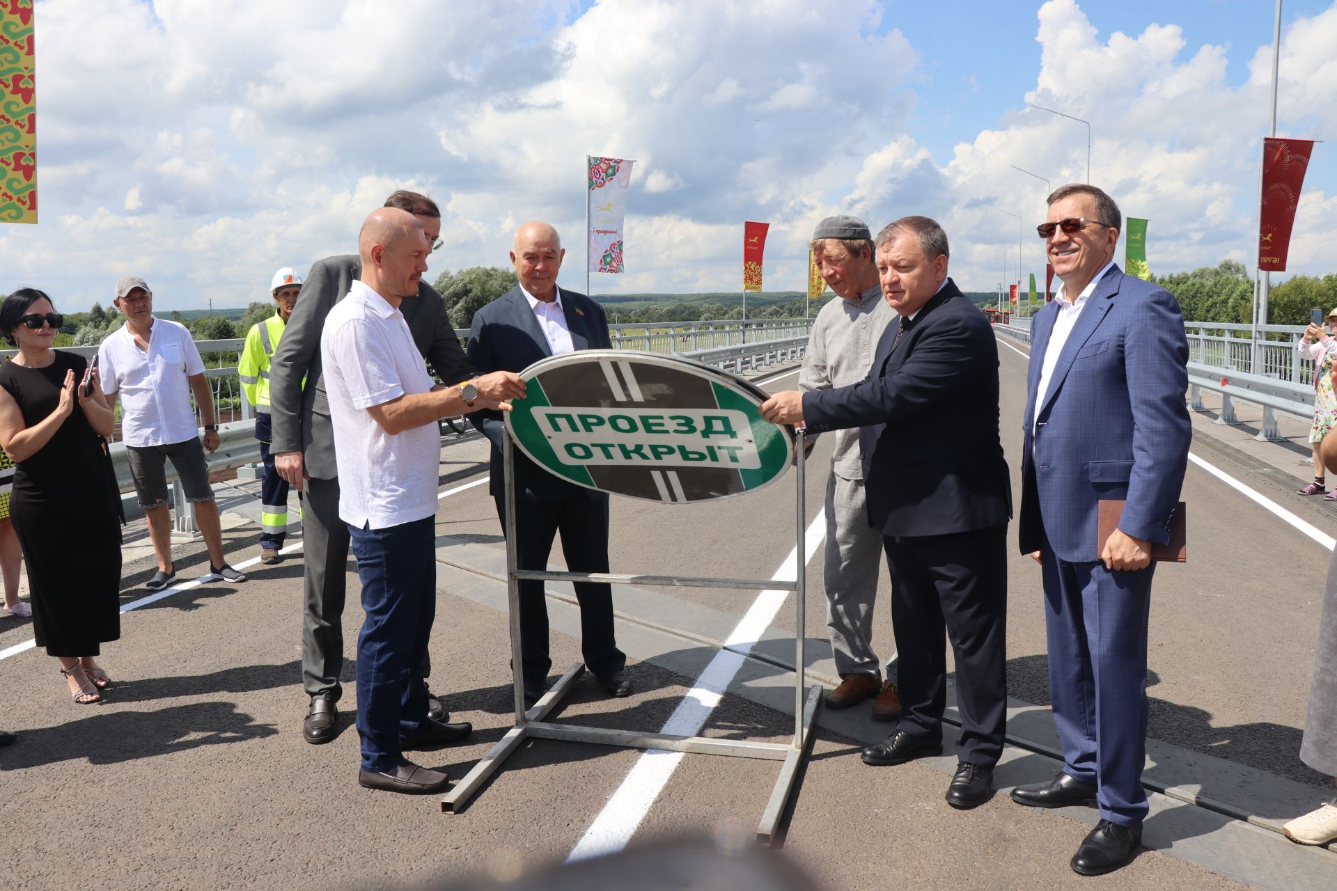 В Нурлатском районе построили новый мост