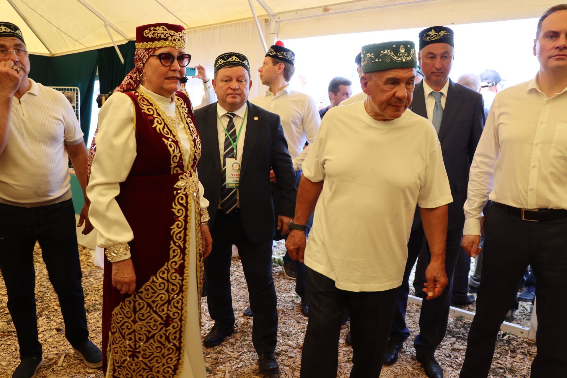 Рустам Минниханов посетил татарстанское подворье на Сабантуе в Мордовии