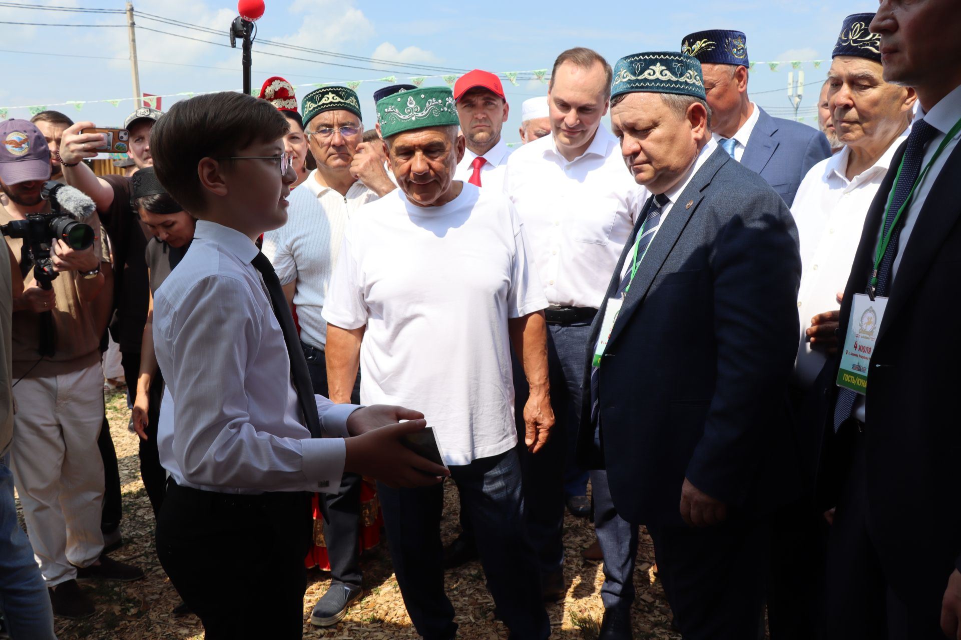 Рустам Минниханов посетил татарстанское подворье на Сабантуе в Мордовии