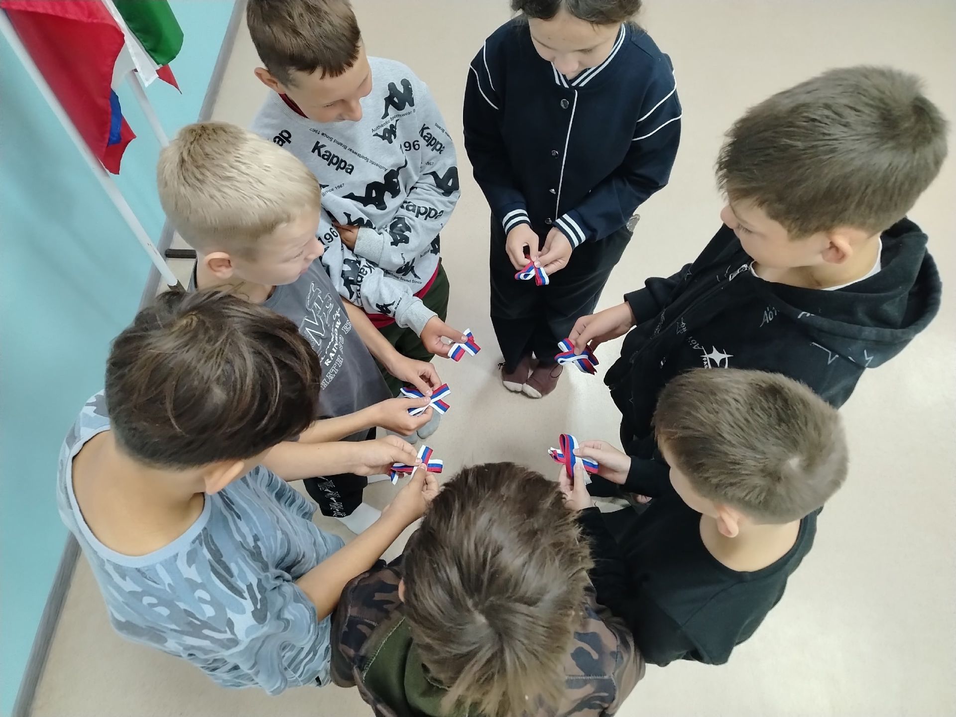 День флага России отметили в нурлатской школе №8