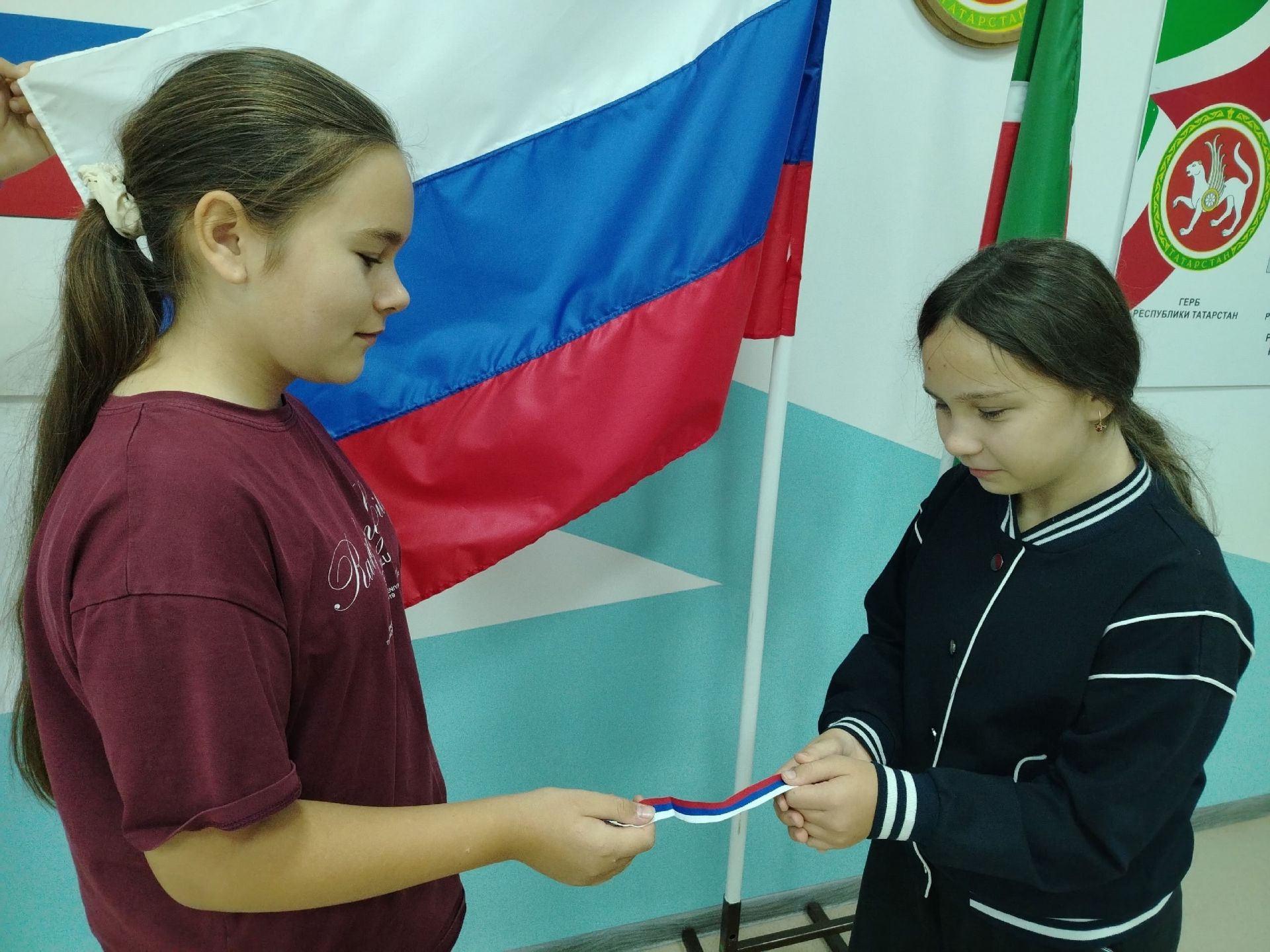 День флага России отметили в нурлатской школе №8