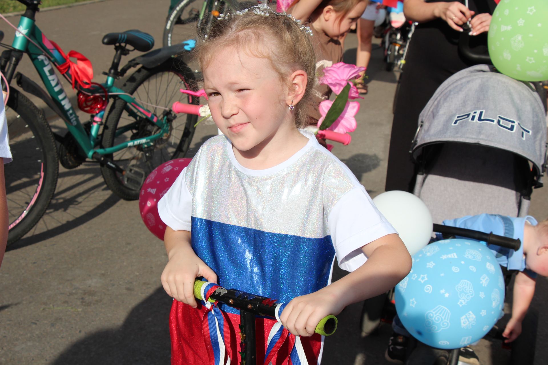 В Нурлате проект «Ут күршеләр» завершился ярким и масштабным  праздником «Флаг моего государства»