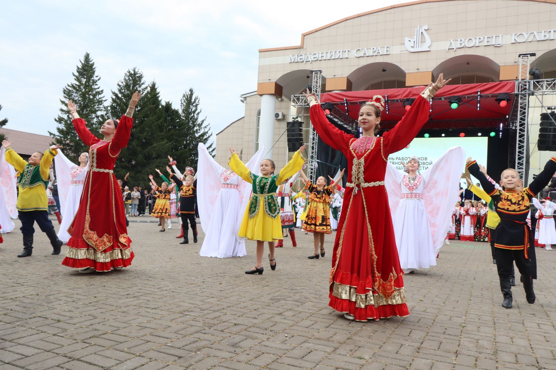Нурлатта Республика көнендә берьюлы өч бәйрәм узачак