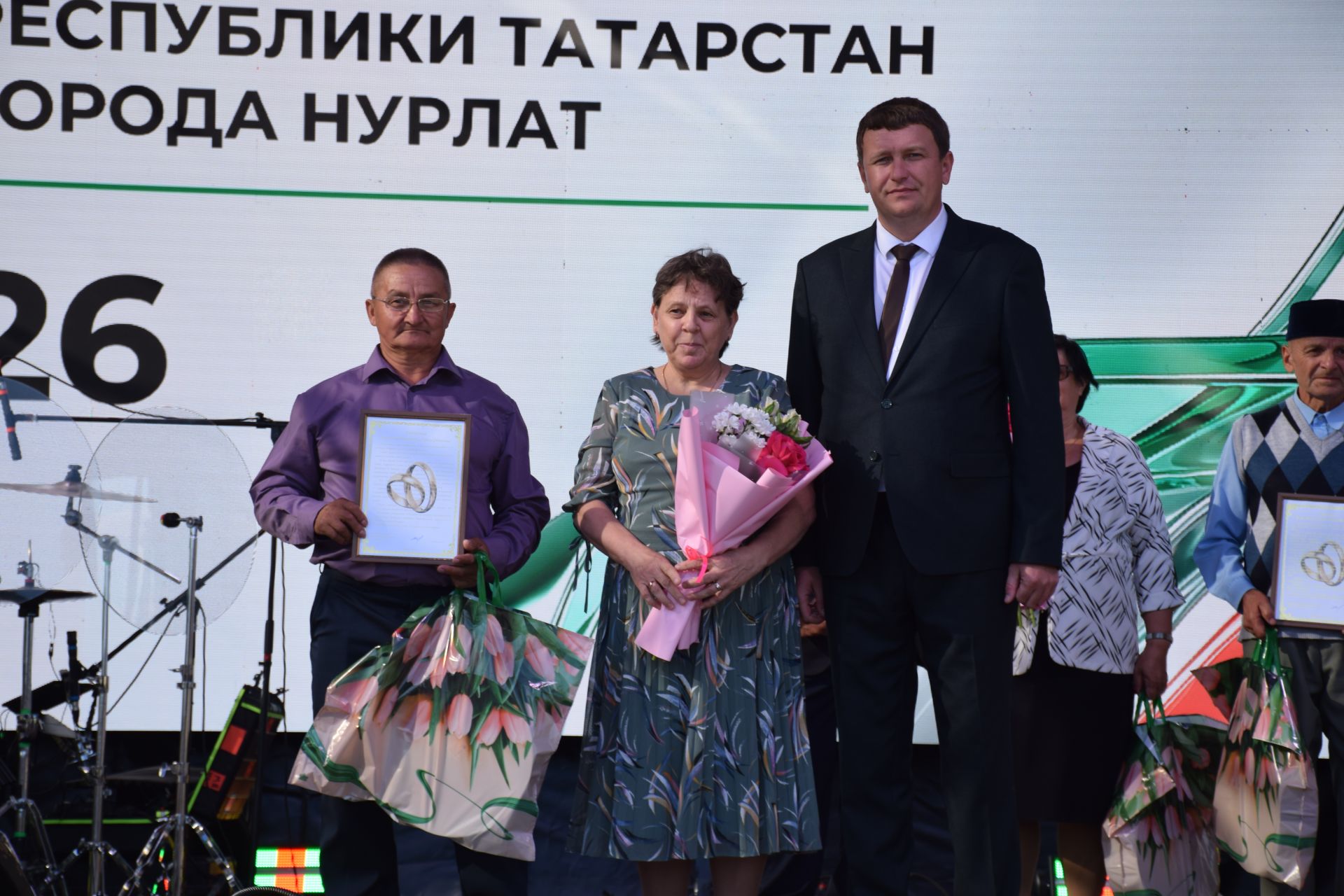 В Нурлате чествовали юбиляров семейной жизни