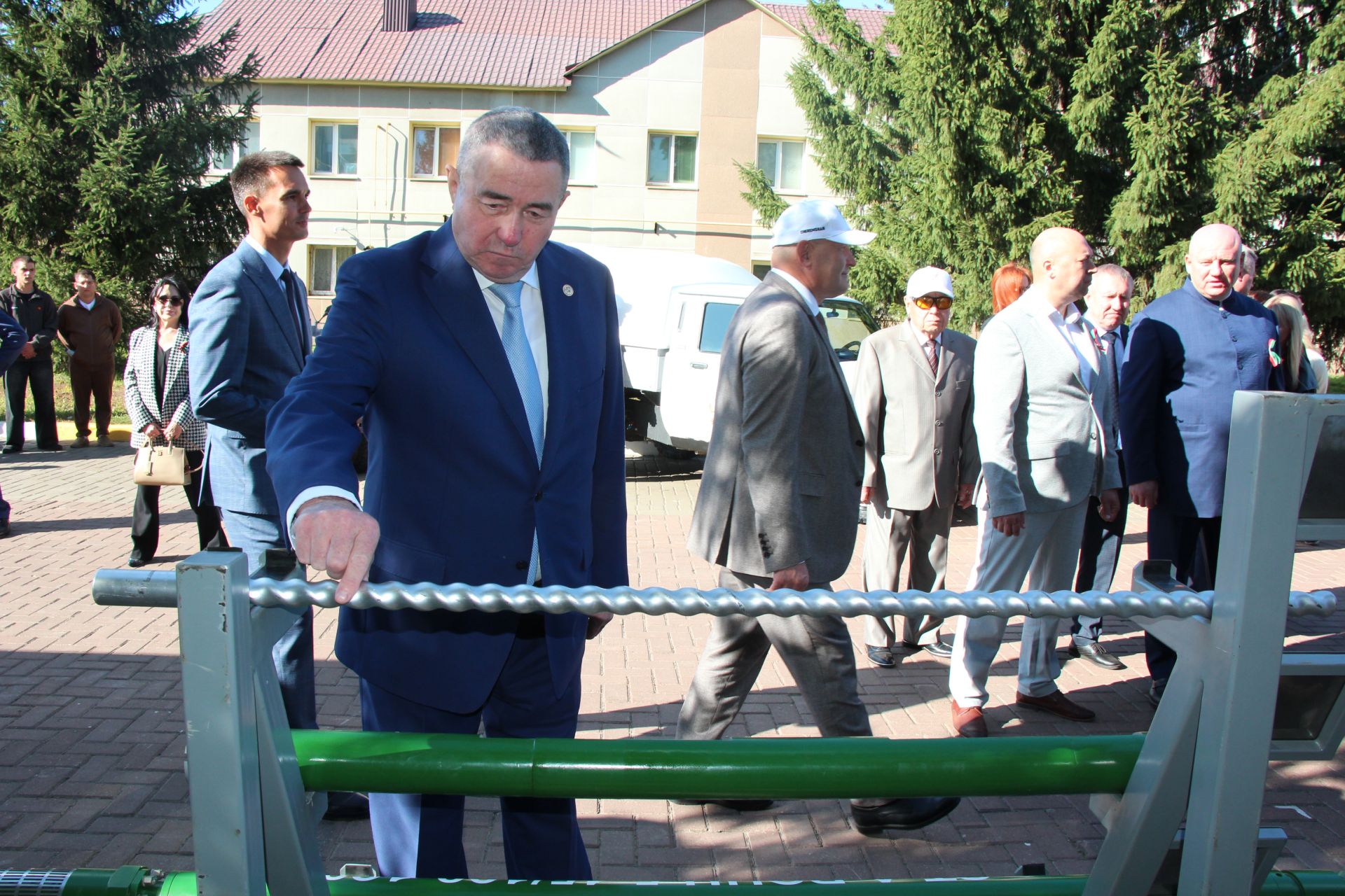 День Республики, День города и День нефтяника в Нурлате начались с церемонии награждения