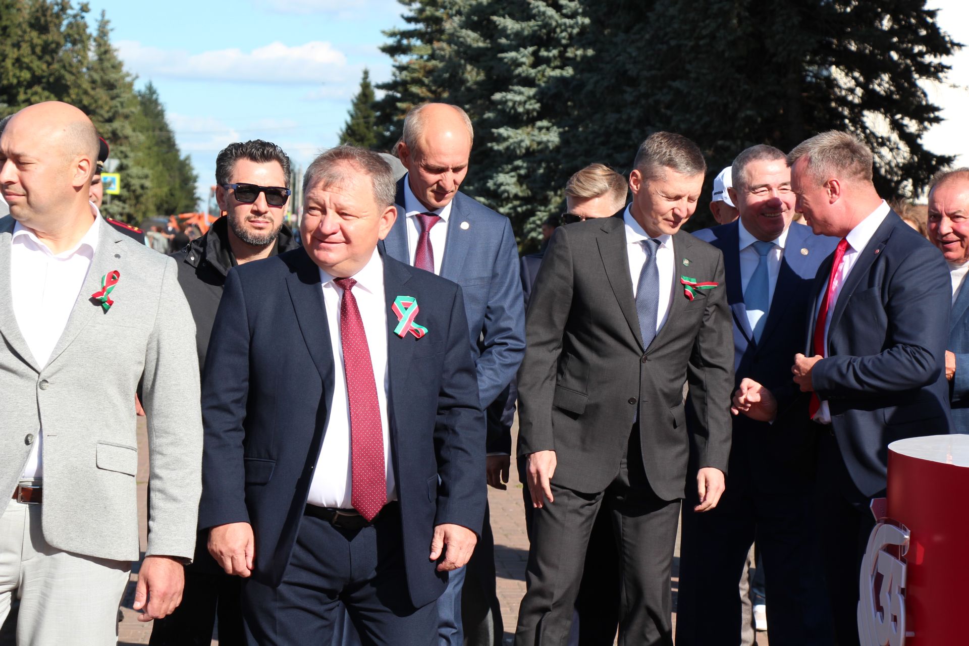День Республики, День города и День нефтяника в Нурлате начались с церемонии награждения