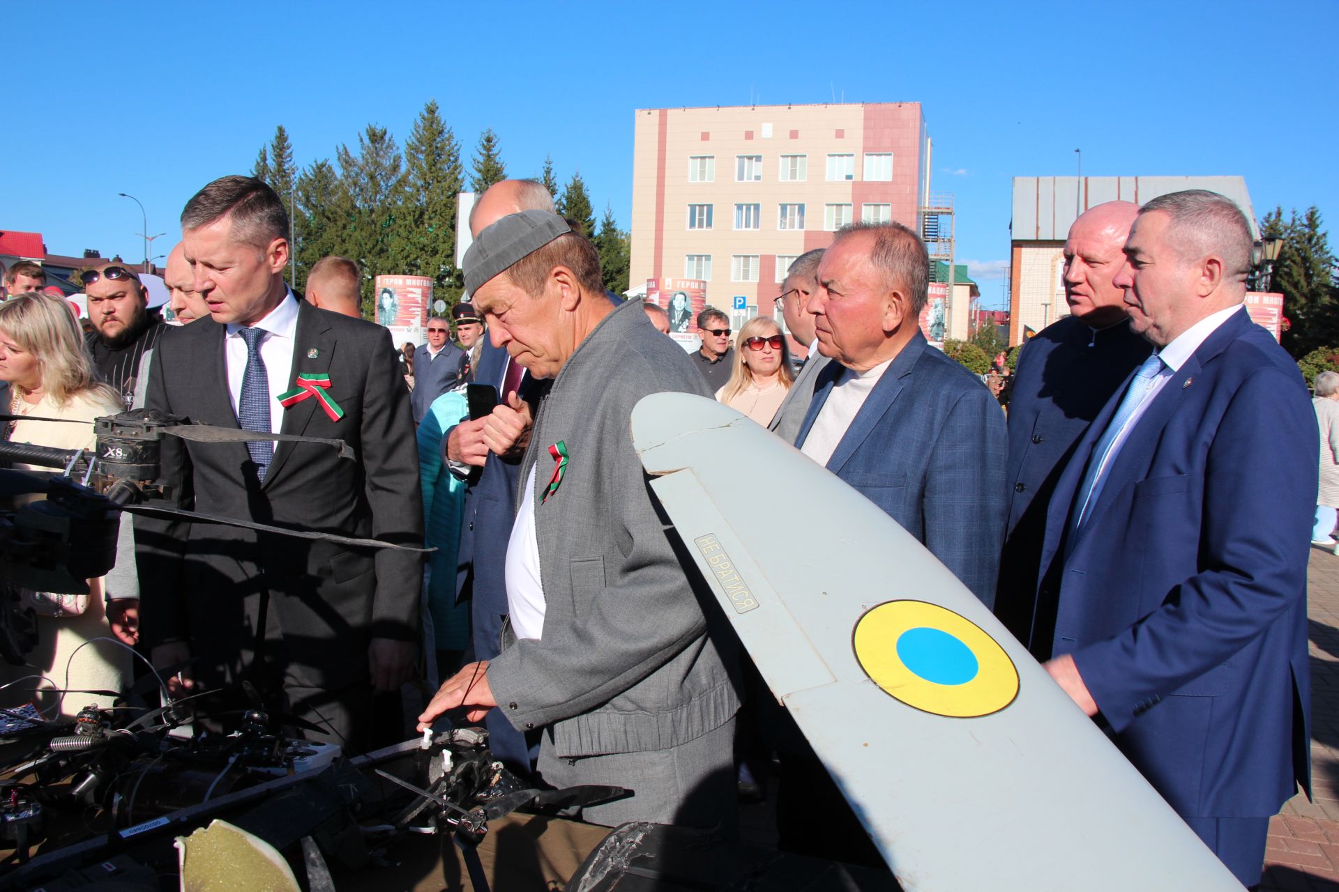 День Республики, День города и День нефтяника в Нурлате начались с церемонии награждения