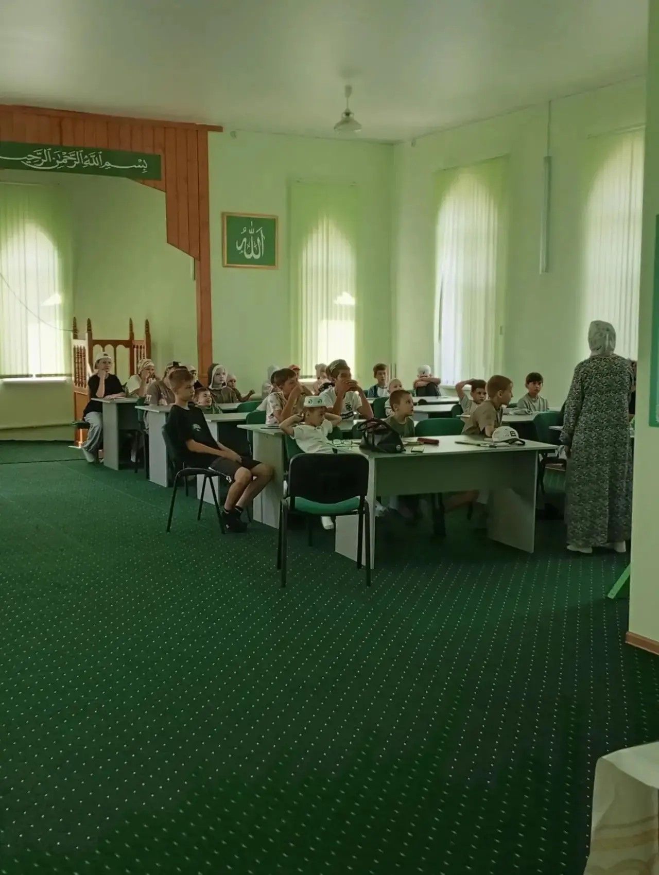 Для детей в мечети Нурлата организовали лагерь с питанием и экскурсиями