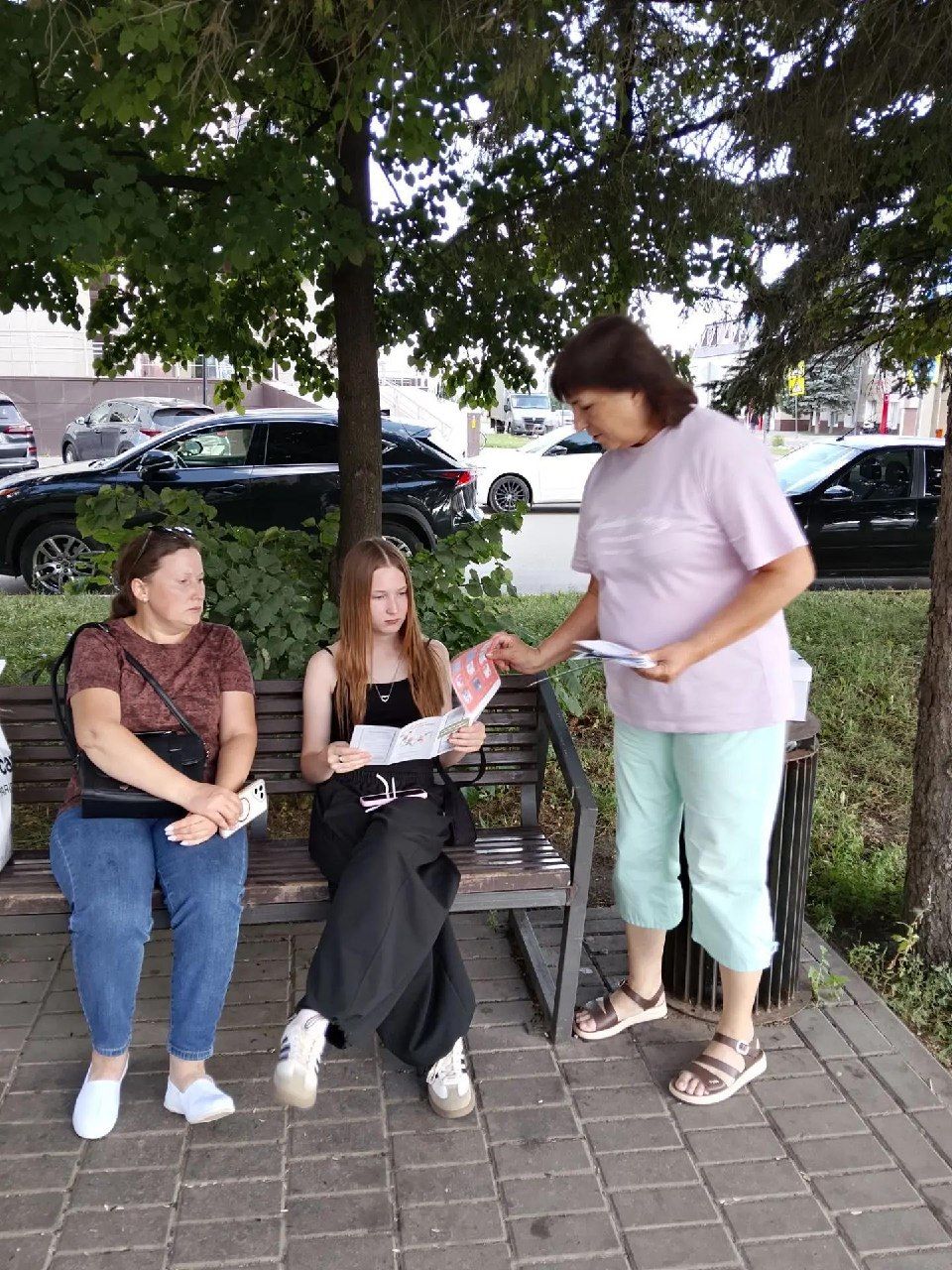Библиотекари Нурлата вышли на улицы города со спортивной акцией