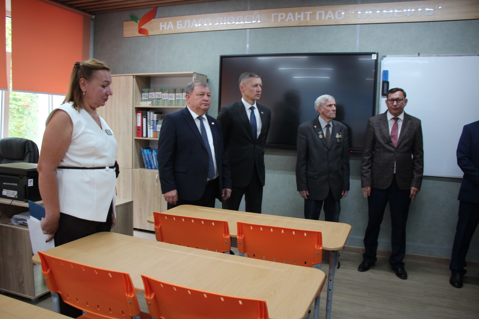 В Нурлате открыли школу № 4 с участием главы района и министра