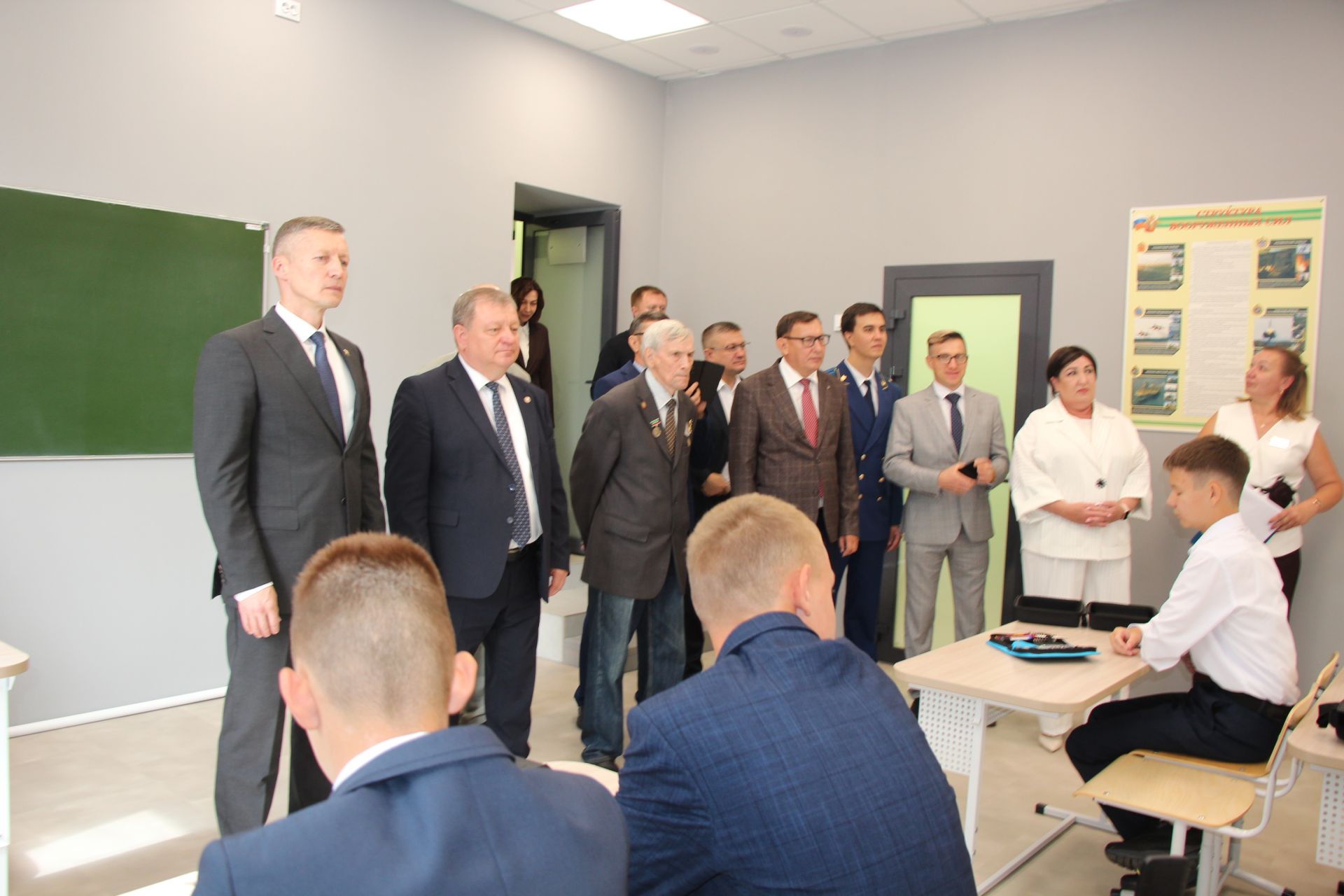 В Нурлате открыли школу № 4 с участием главы района и министра